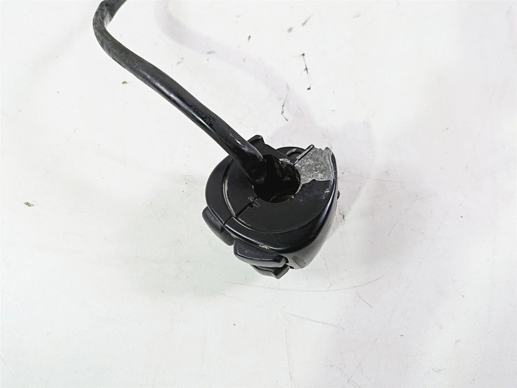 2013 Harley VRSCF Muscle Rod Right Hand Control Switch - Read 71684-06A - Image 12