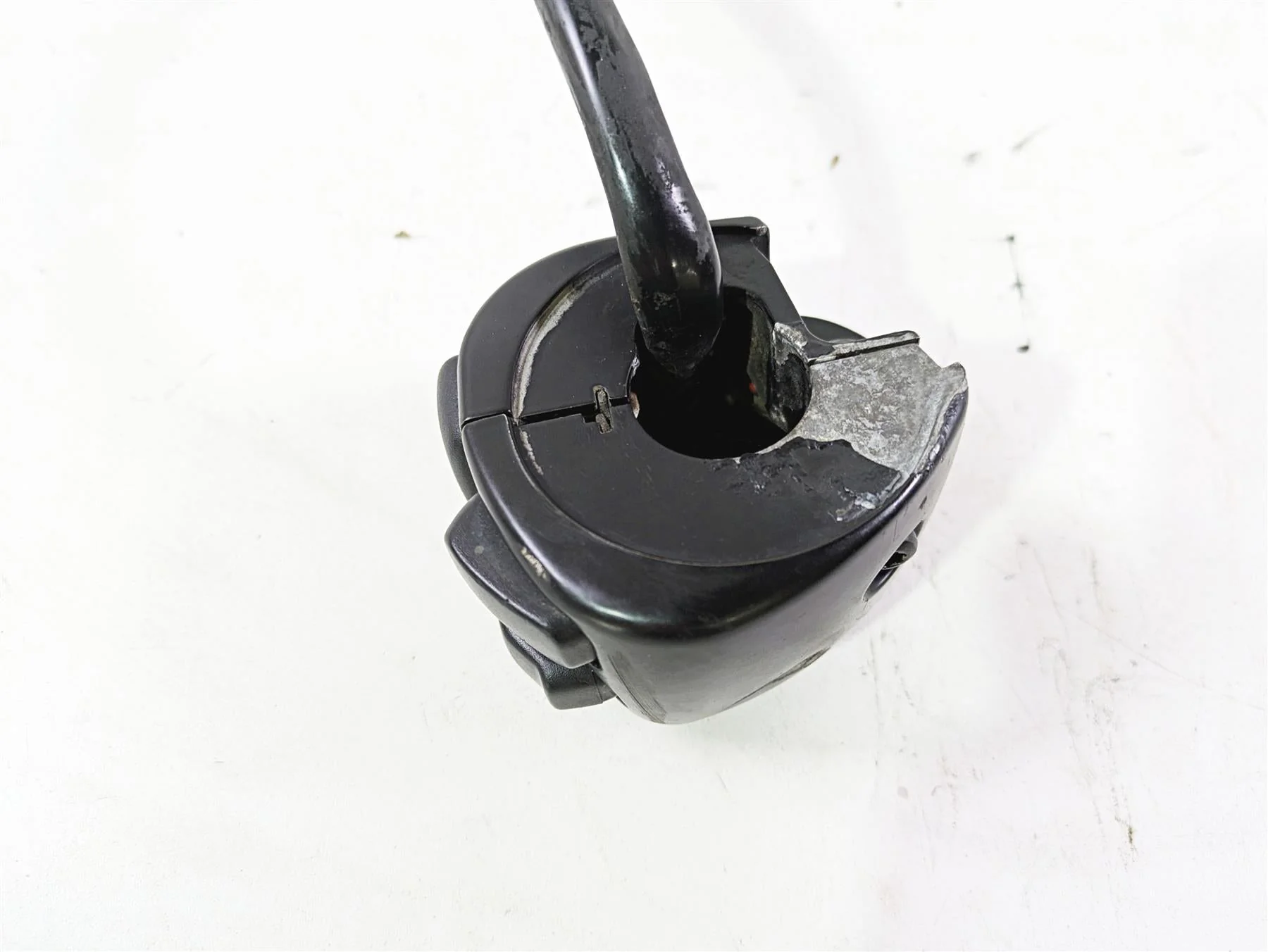 2013 Harley VRSCF Muscle Rod Right Hand Control Switch - Read 71684-06A - Image 6