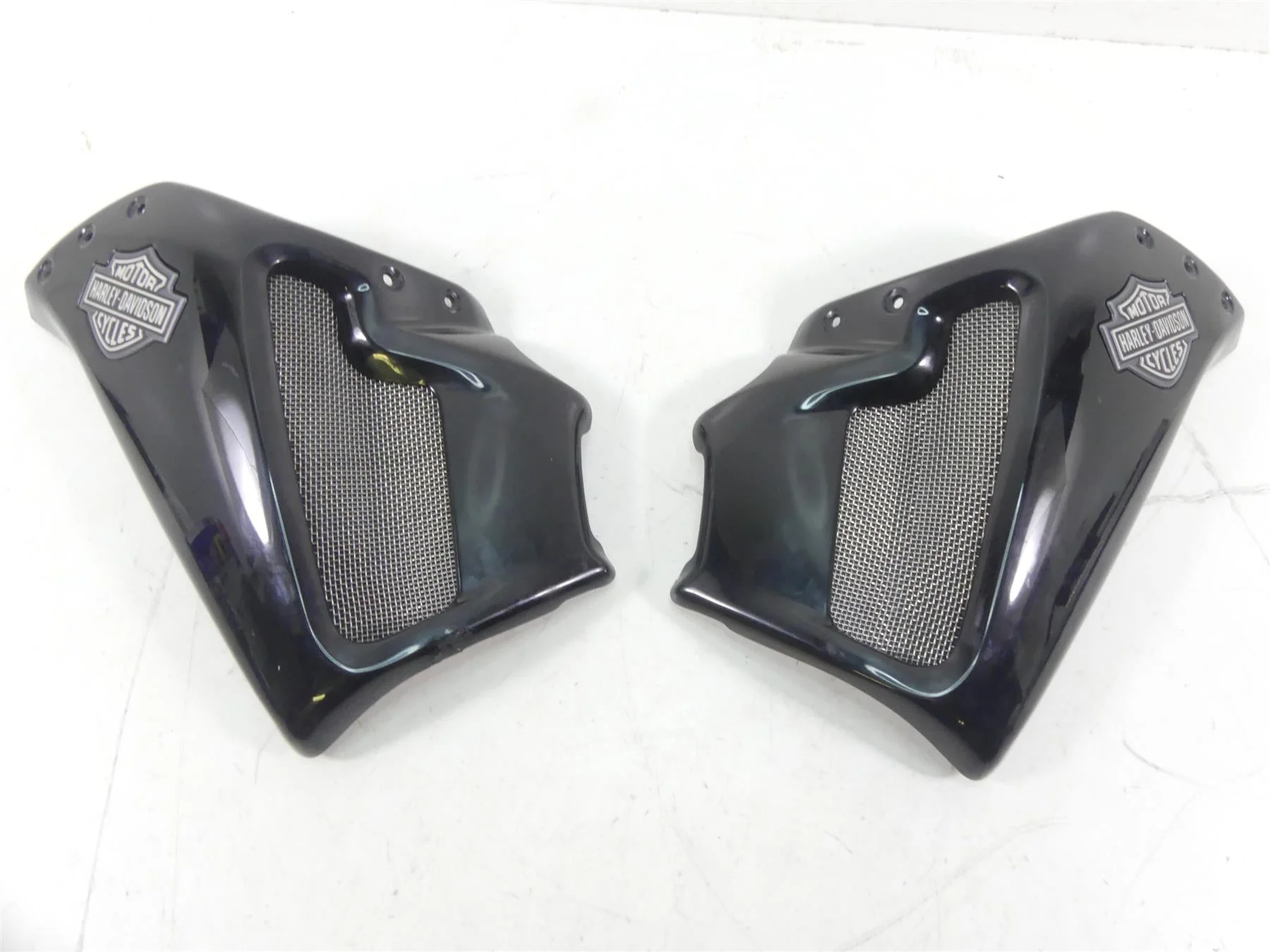 2013 Harley VRSCF Muscle V-Rod Air Box Neck Cover Fairing Set - Read 66531-09 - Image 2