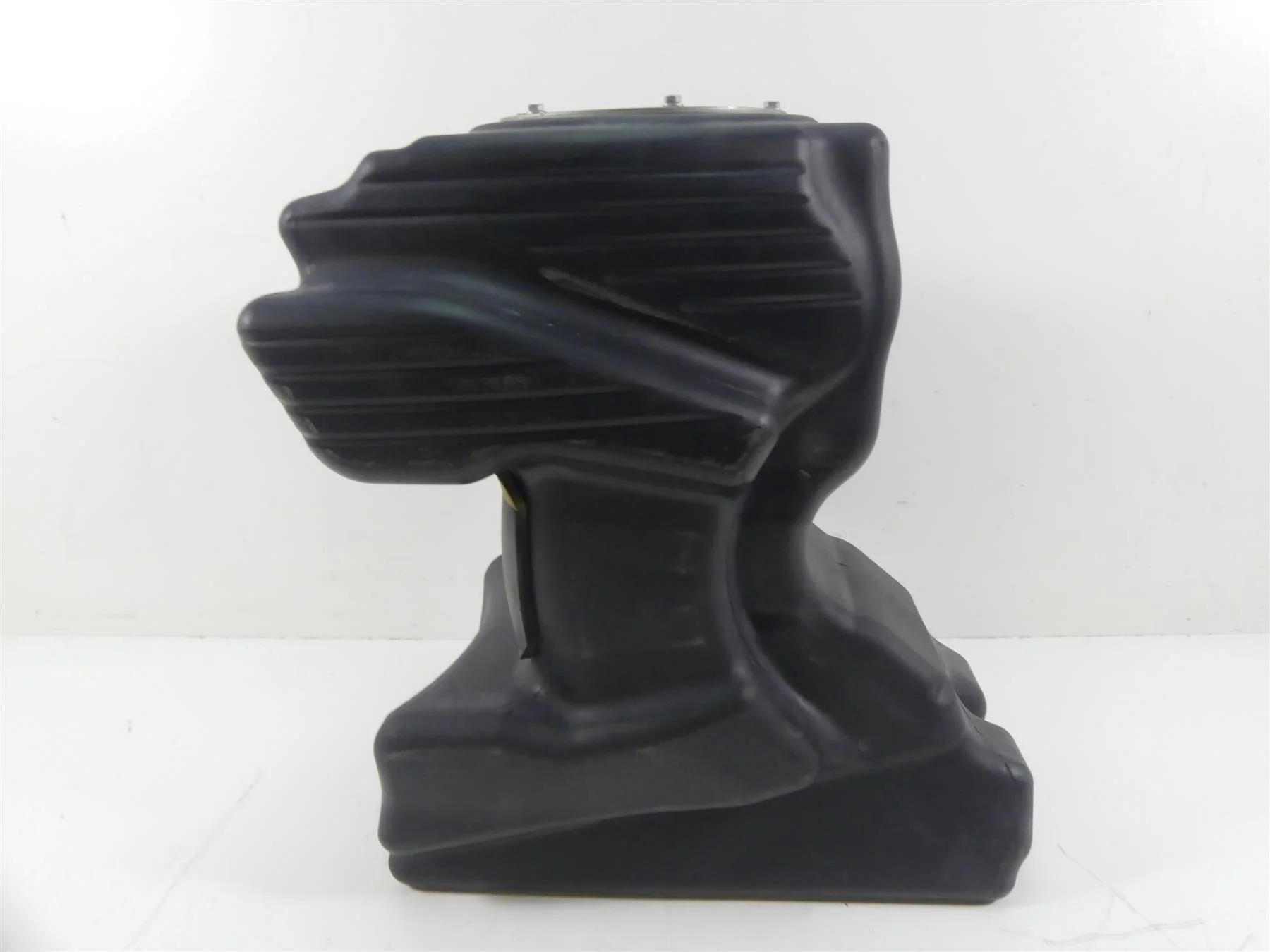 2013 Harley VRSCF Muscle V-Rod Plastic Fuel Gas Petrol Tank Reservoir 61328-07A - Image 3