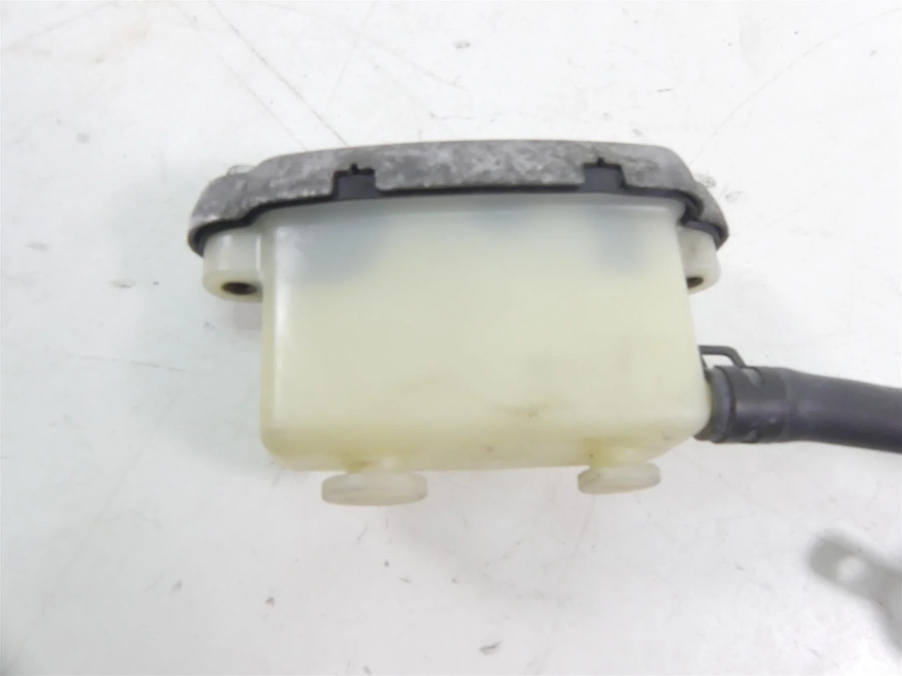 2013 Harley VRSCF Muscle V-Rod Rear Brake Master Cylinder 44740-06A - Image 5