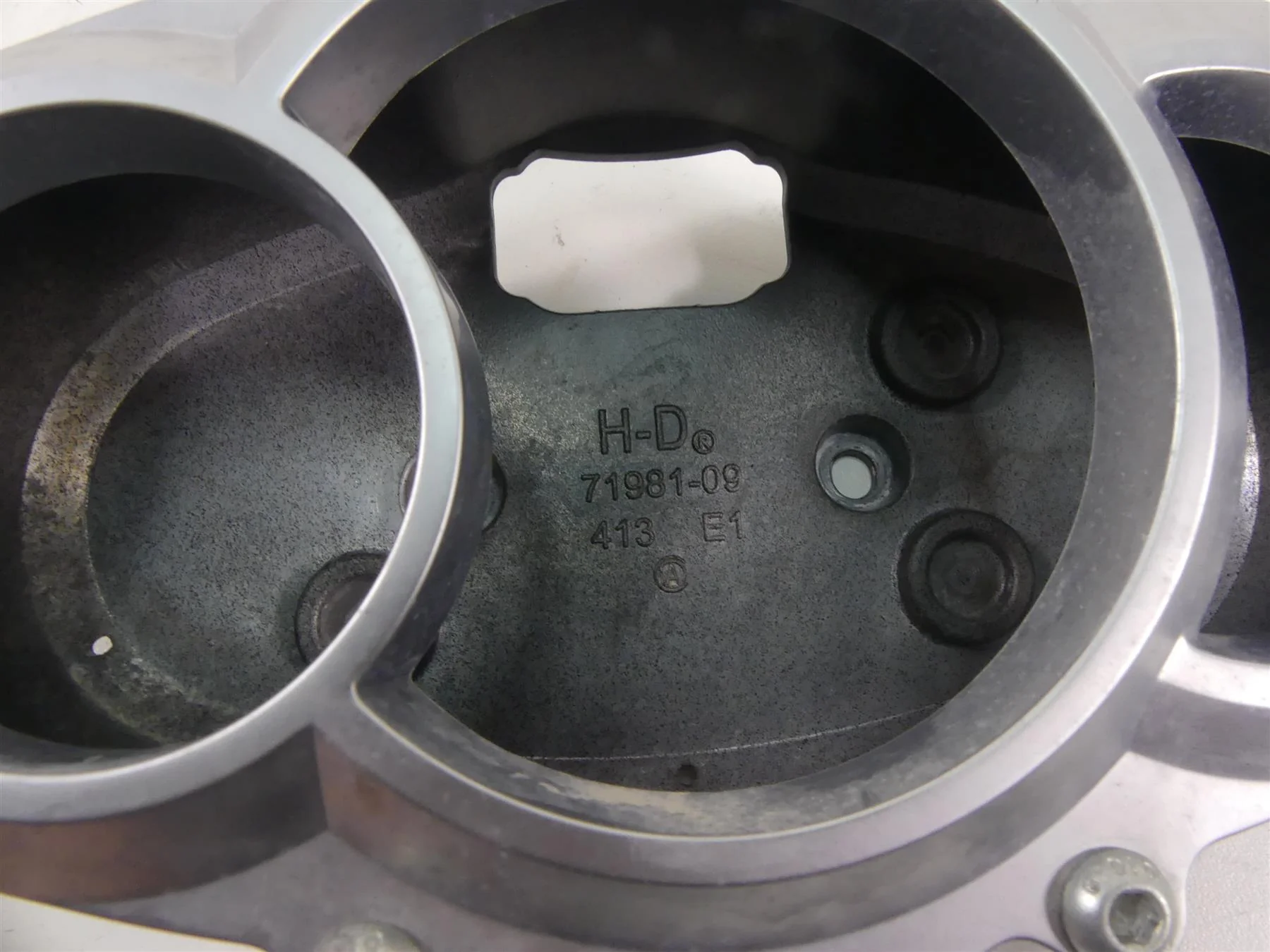 2013 Harley VRSCF Muscle V-Rod Speedometer Gauges Housing Bezel 71981-09 - Image 5