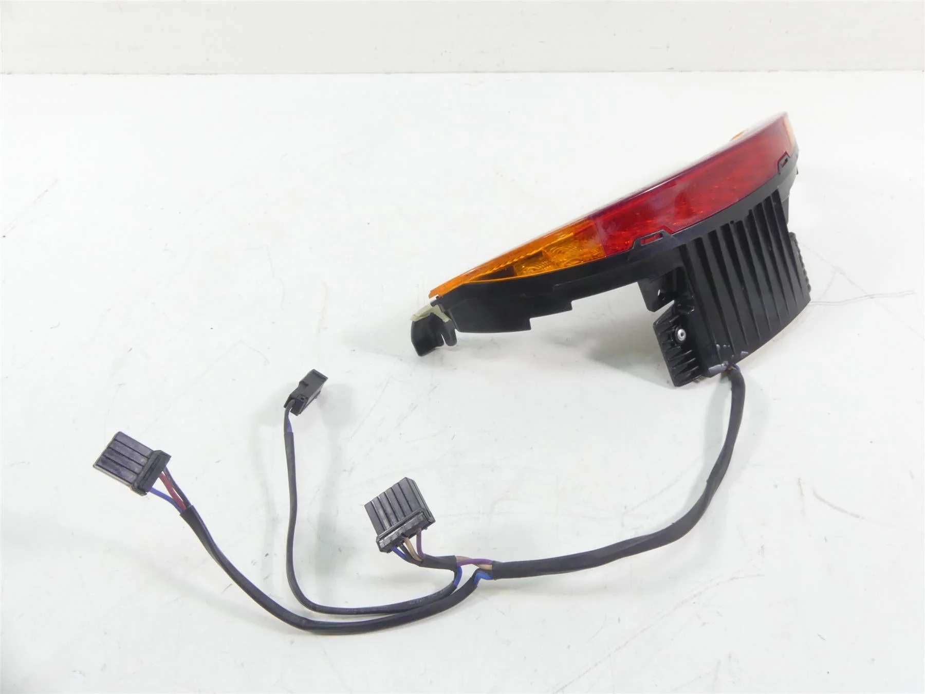 2013 Harley VRSCF Muscle V-Rod Taillight Tail Light Rear Lamp - Read 69391-09 - Image 3