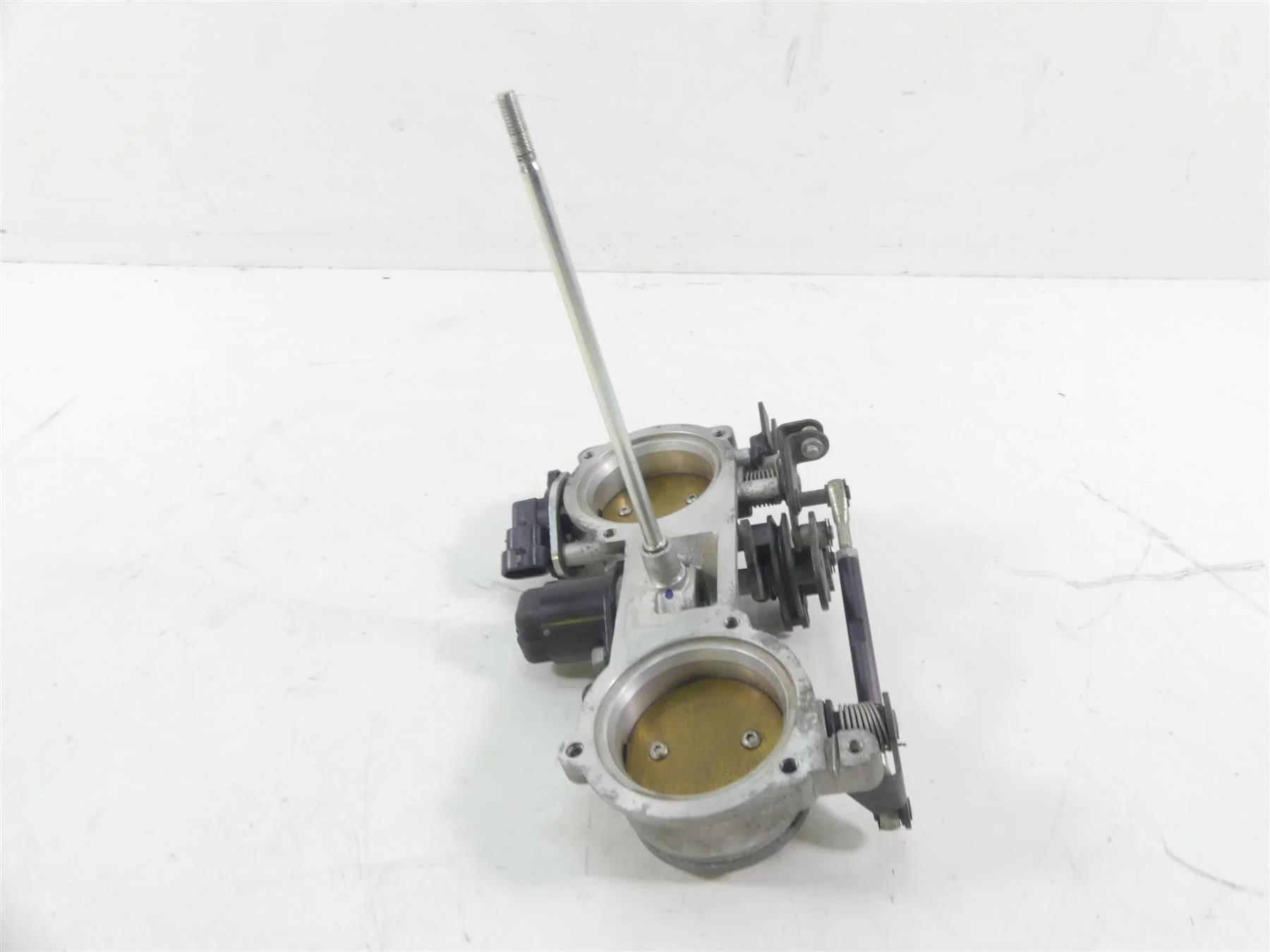 2013 Harley VRSCF Muscle V-Rod Throttle Body Bodies Intake 27657-01 - Image 4