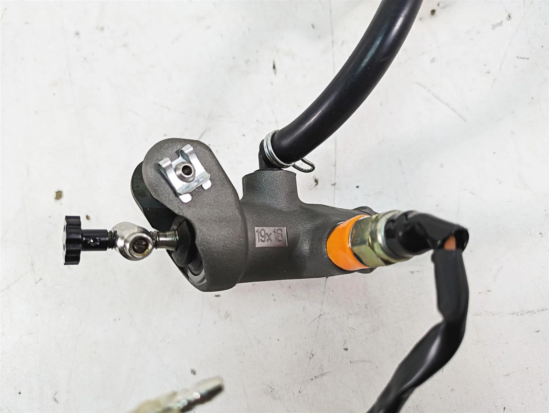 2013 MV Agusta F3 675 ERA Accossato Radial Brake Master Cylinder 19x18 CY023 - Image 7