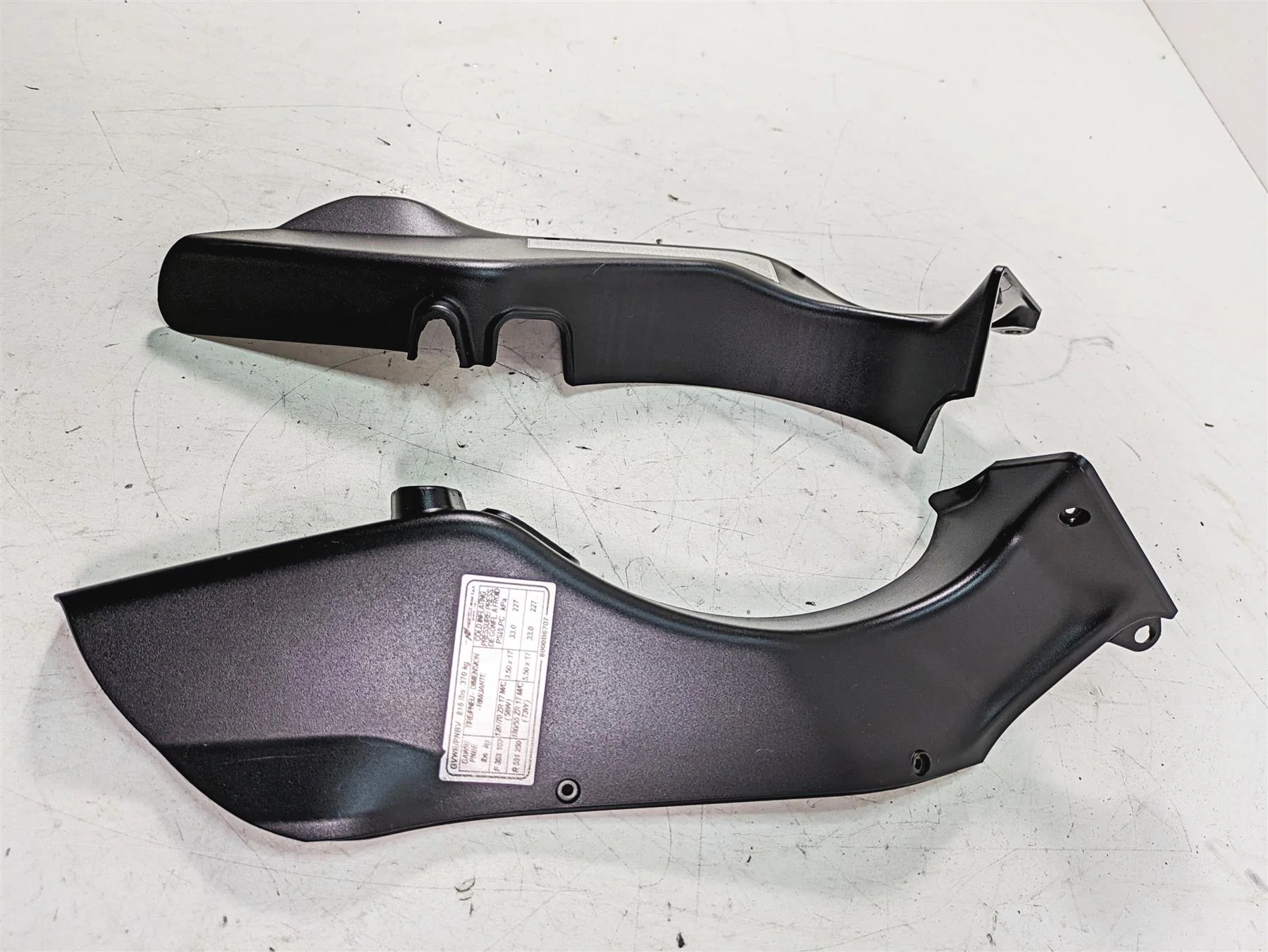 2013 MV Agusta F3 675 ERA Air Inlet Duct Cover Fairing Set 8000B5467 8000B5466 - Image 3