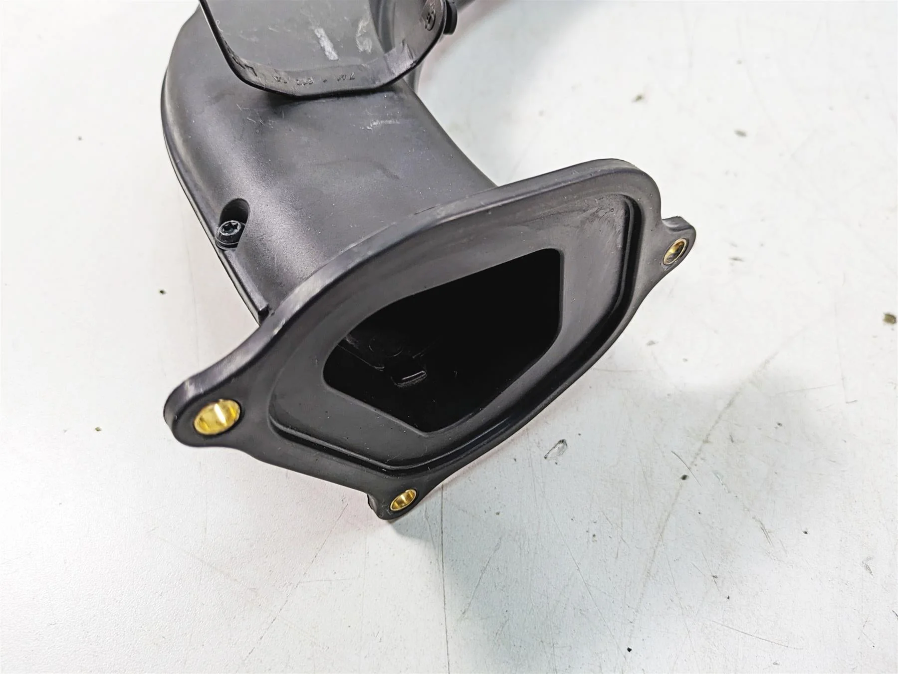 2013 MV Agusta F3 675 ERA Air Inlet Duct Scoop Ram Set 8A00B5465 8000B5464 - Image 7