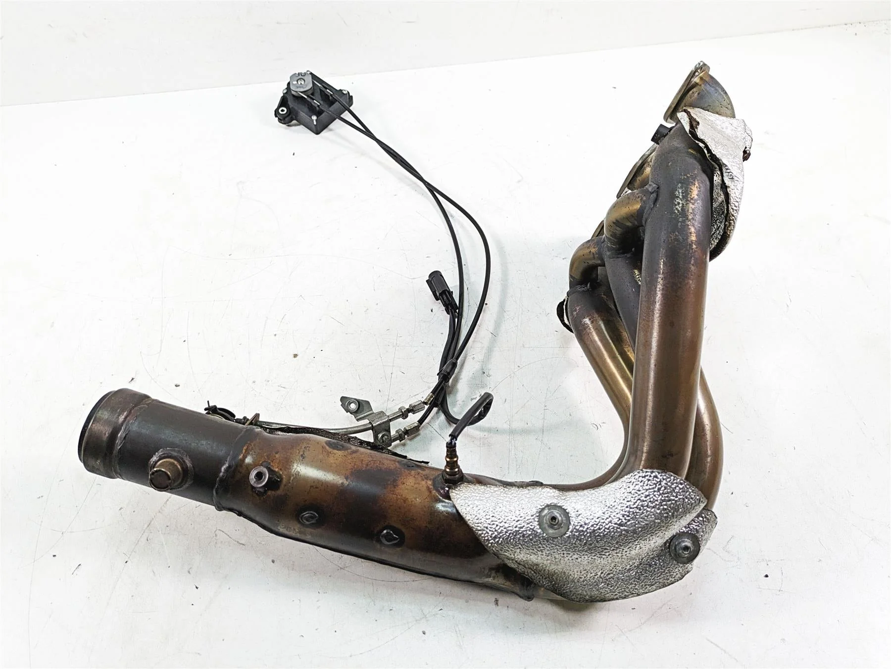 2013 MV Agusta F3 675 ERA Exhaust Header & Valve Actuator - Read 8A00B5825 - Image 9