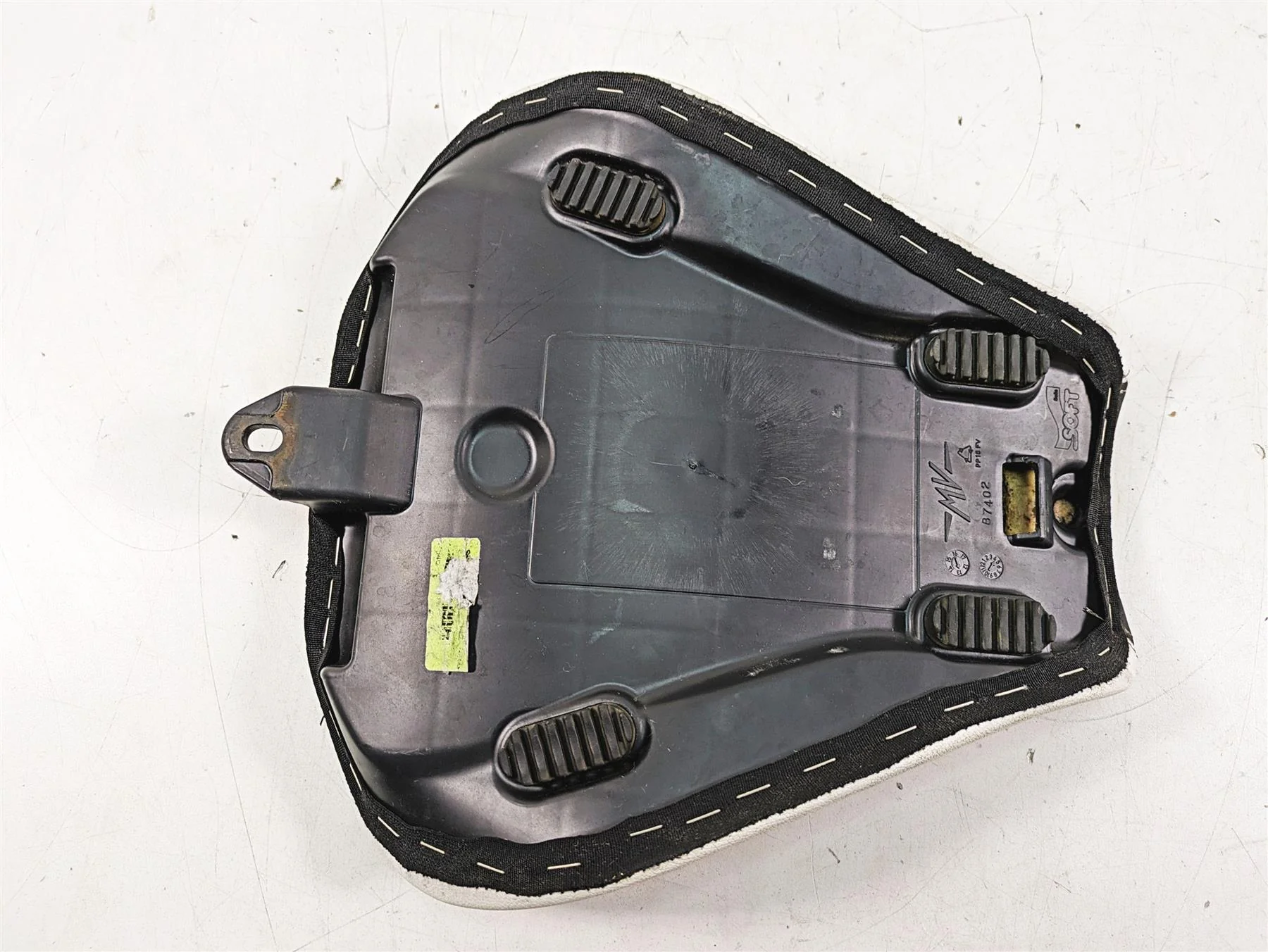 2013 MV Agusta F3 675 ERA Front Driver Rider Seat Saddle 8000B7402 - Image 6