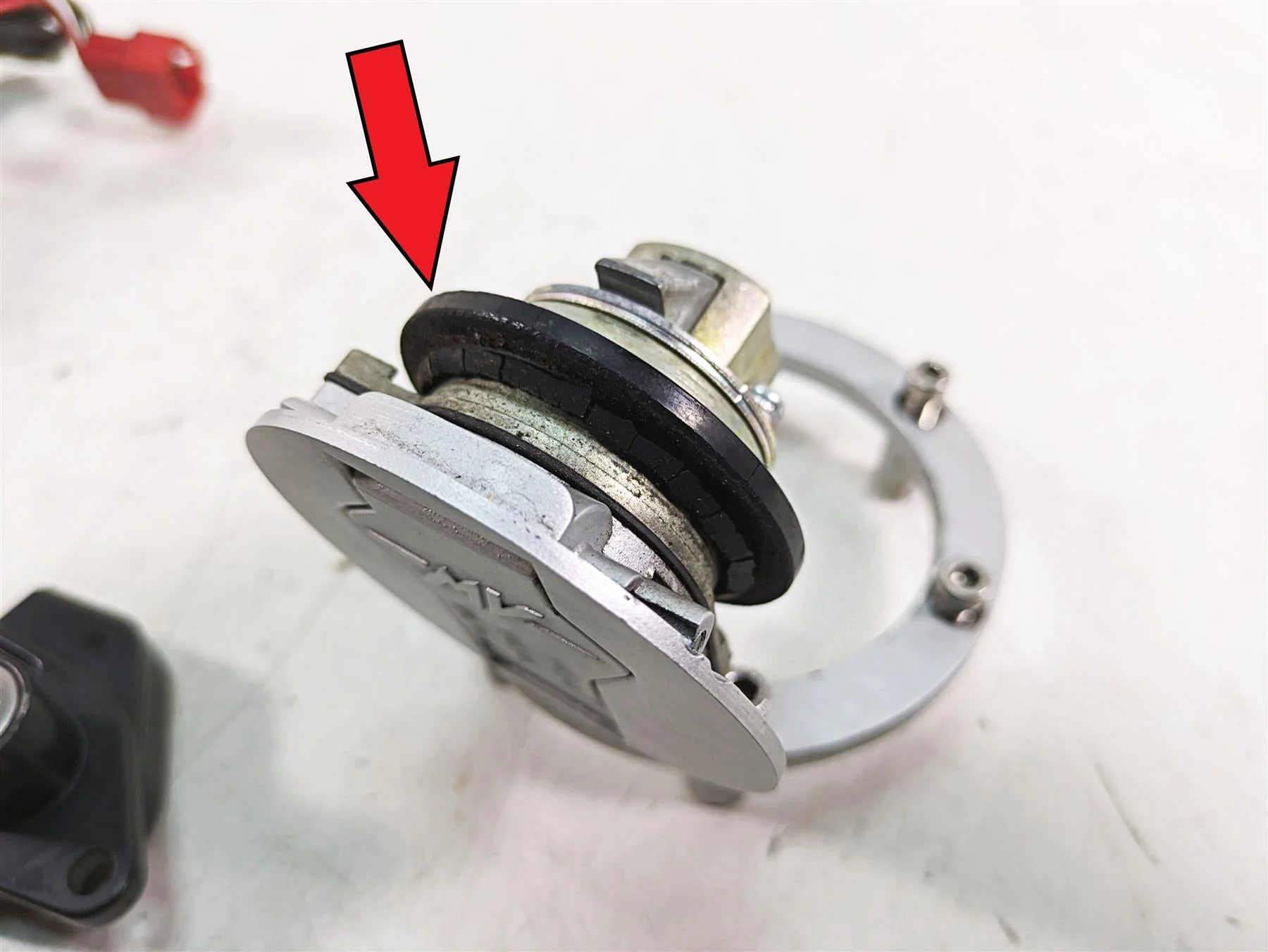 2013 MV Agusta F3 675 ERA Ignition Switch Key Lock Fuel Cap Set 8A00B5210 - Image 2