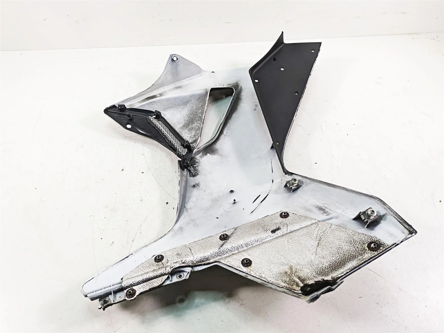 2013 MV Agusta F3 675 ERA Left Side Main Fairing Cover Cowl 8000B5457 8000B5459 - Image 9