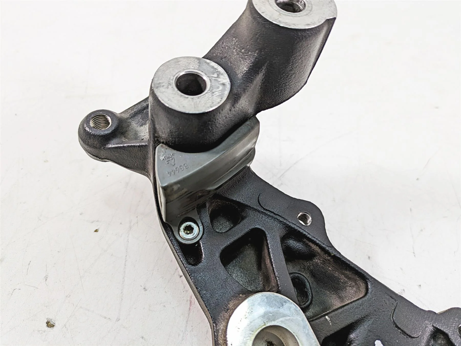 2013 MV Agusta F3 675 ERA Left Swingarm Plate Frame Mount 8BA0B5643 - Image 11