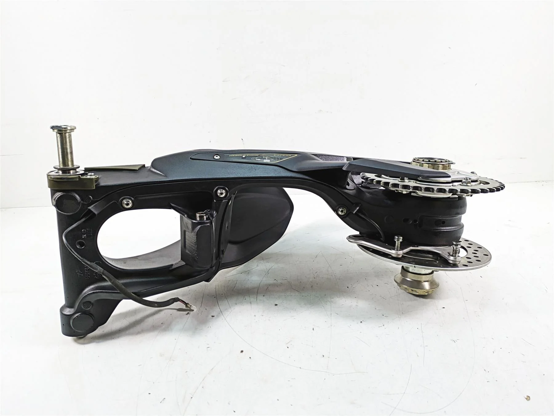 2013 MV Agusta F3 675 ERA Rear Swingarm Swing Arm & Axle 8B00B5783 - Image 11