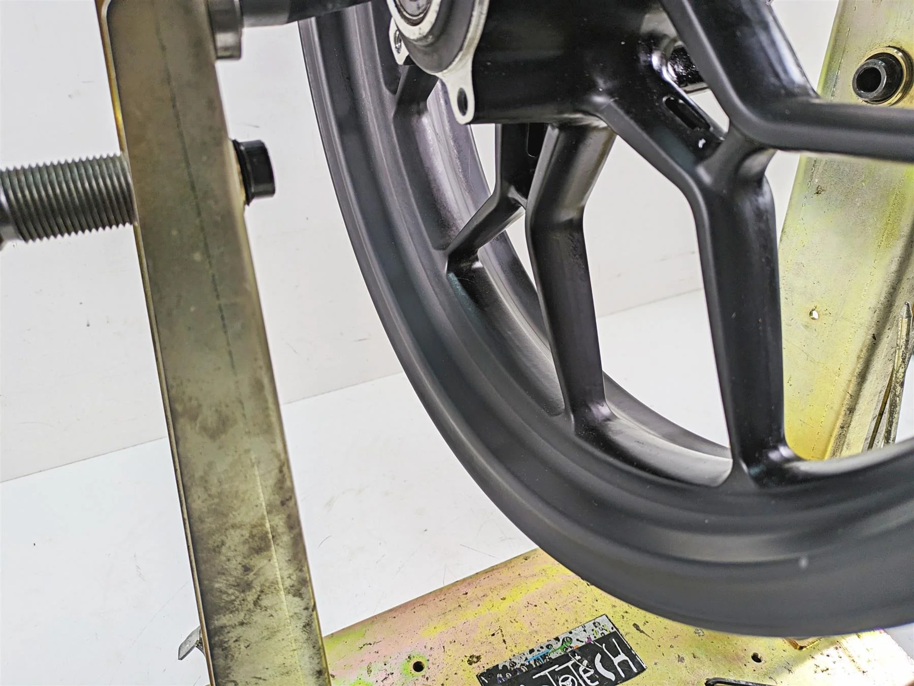 2013 MV Agusta F3 675 ERA Straight 17x3.5 Front Wheel Rim 8000B5894 - Image 11