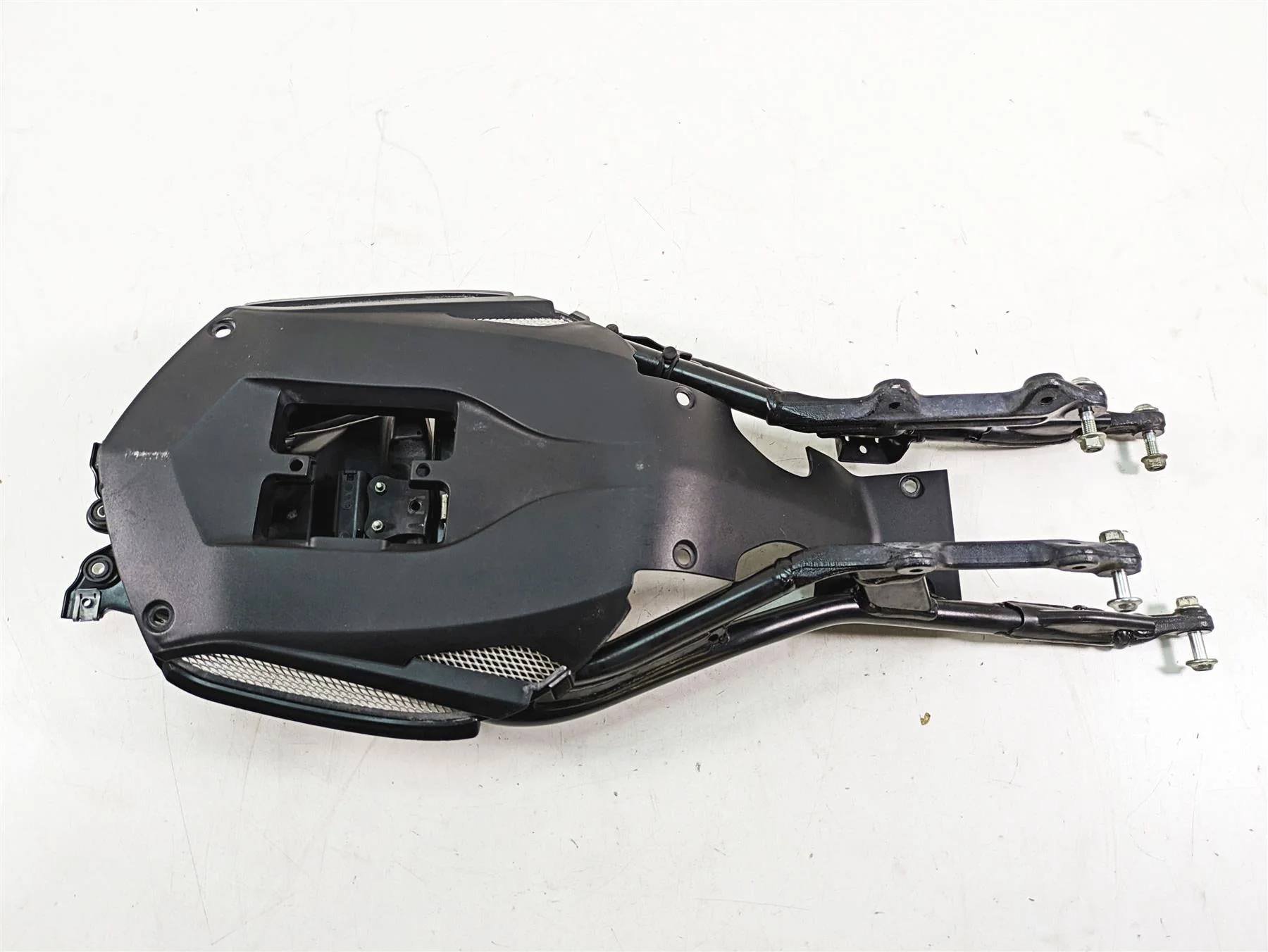 2013 MV Agusta F3 675 ERA Straight Subframe Sub Frame & Inner Fender 80A0B8276 - Image 9