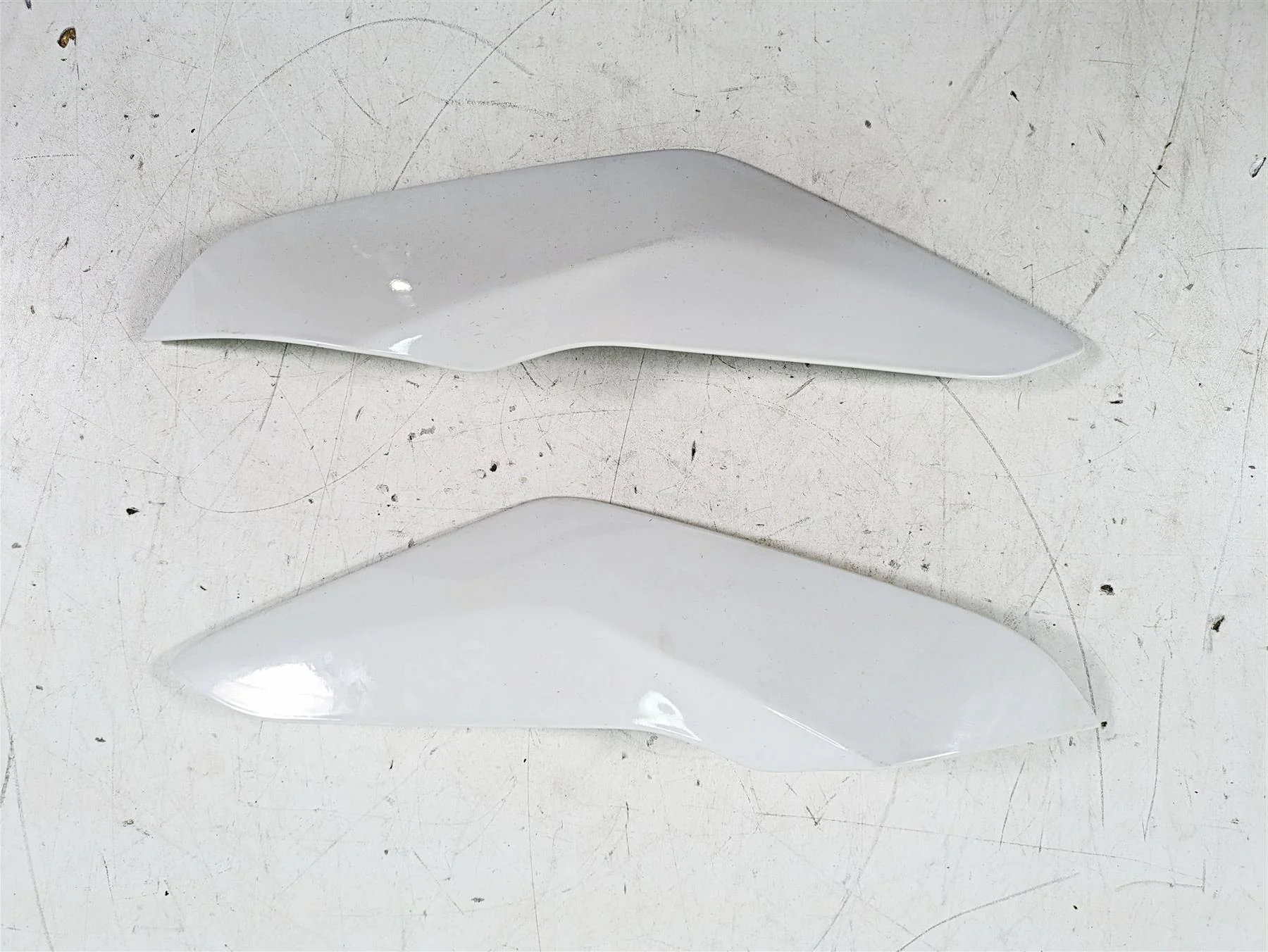 2013 MV Agusta F3 675 ERA Tank Side Fairing Covers 8000B5473 80G0B5472 - Image 2