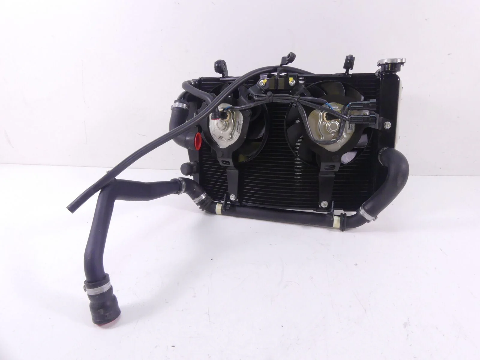 2013 Mv Agusta F4RR Coolant Radiator Fan Hoses Reservoir - No Leaks 8000B3422 - Image 3