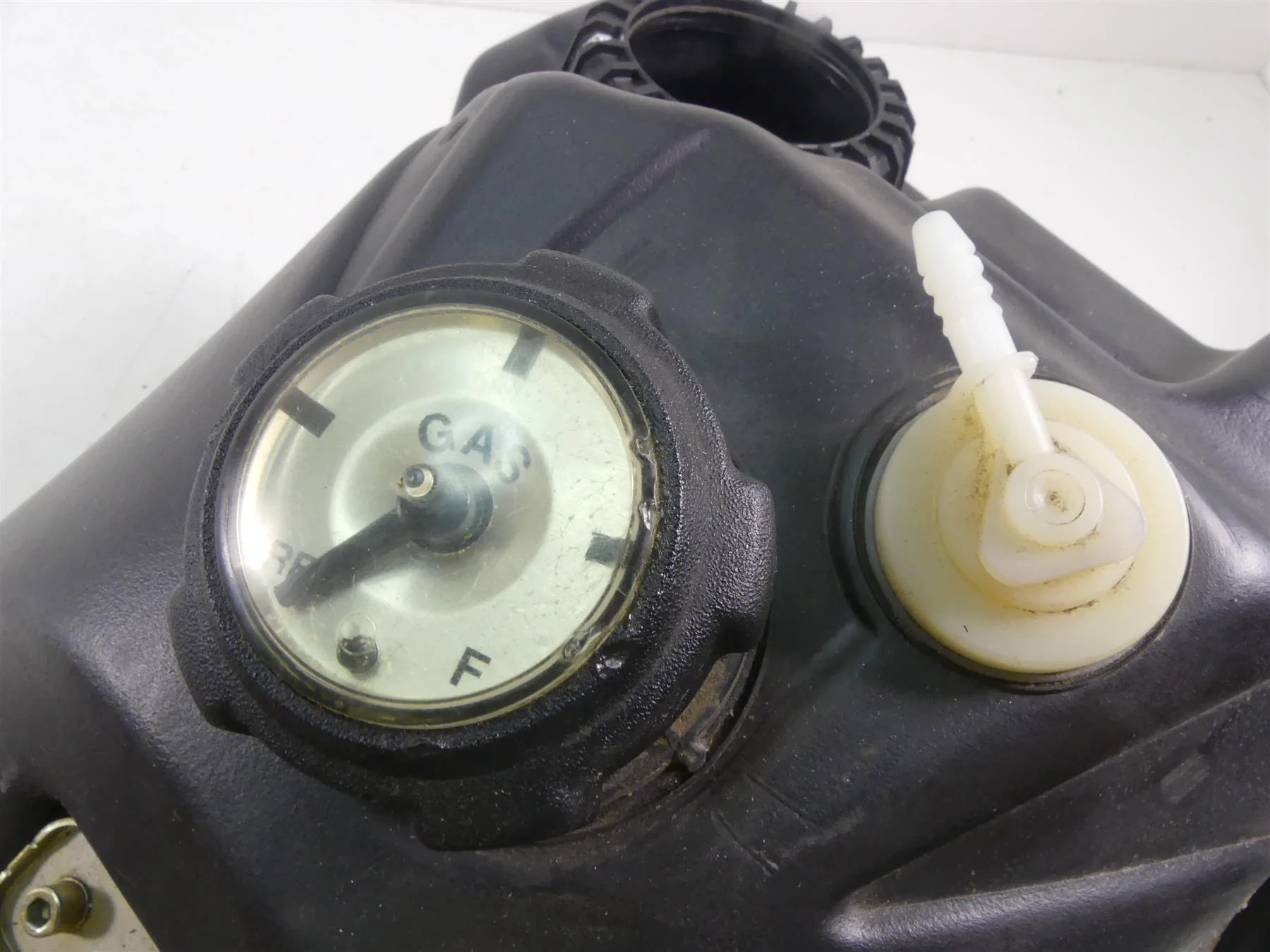 2013 Polaris PRO 800 RMK 155 Fuel Gas Petrol Tank Reservoir Level Sensor 2521010 - Image 11