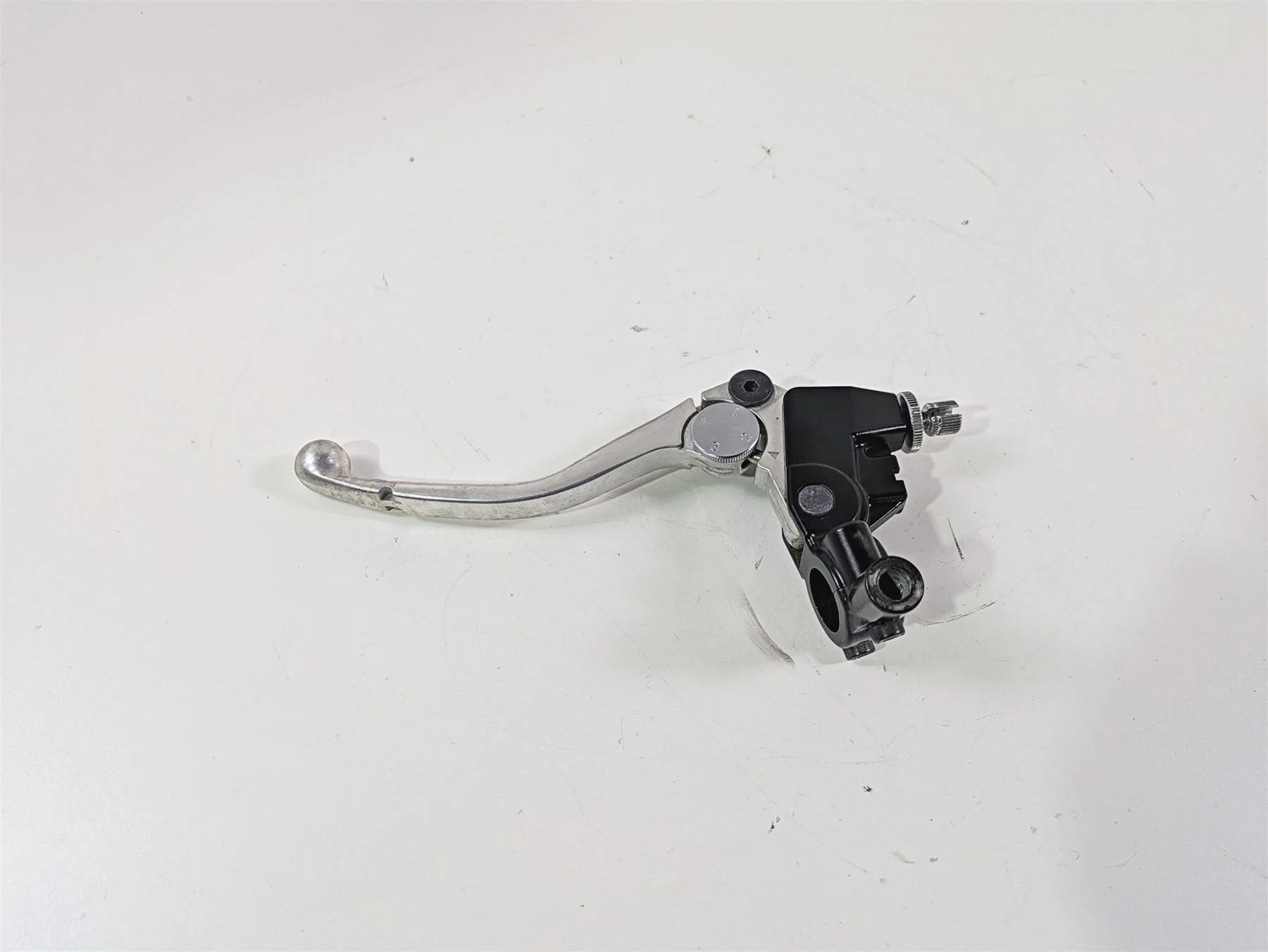 2013 Triumph Bonneville Clutch Perch & Lever T2046583