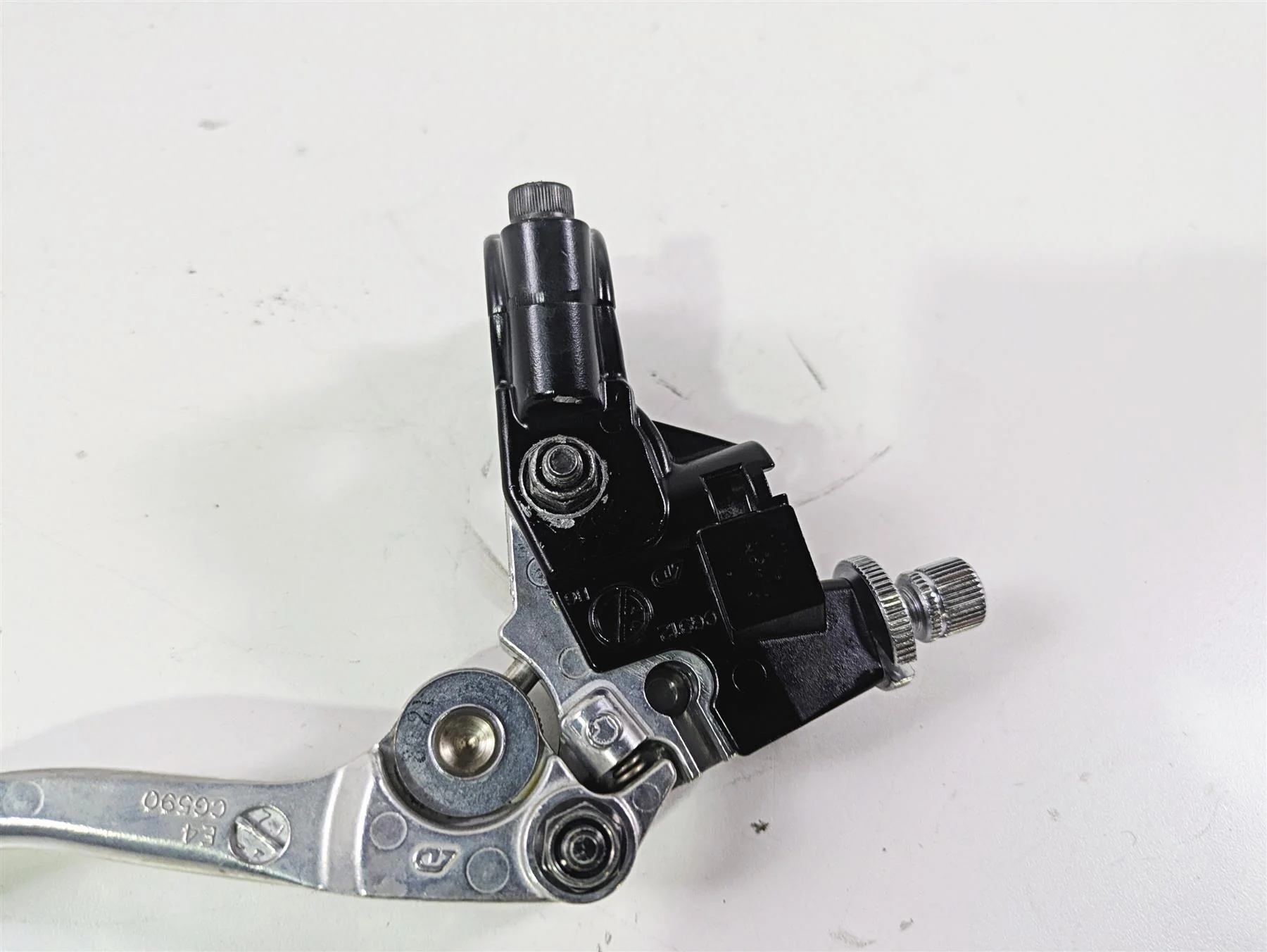 2013 Triumph Bonneville Clutch Perch & Lever T2046583 - Image 10