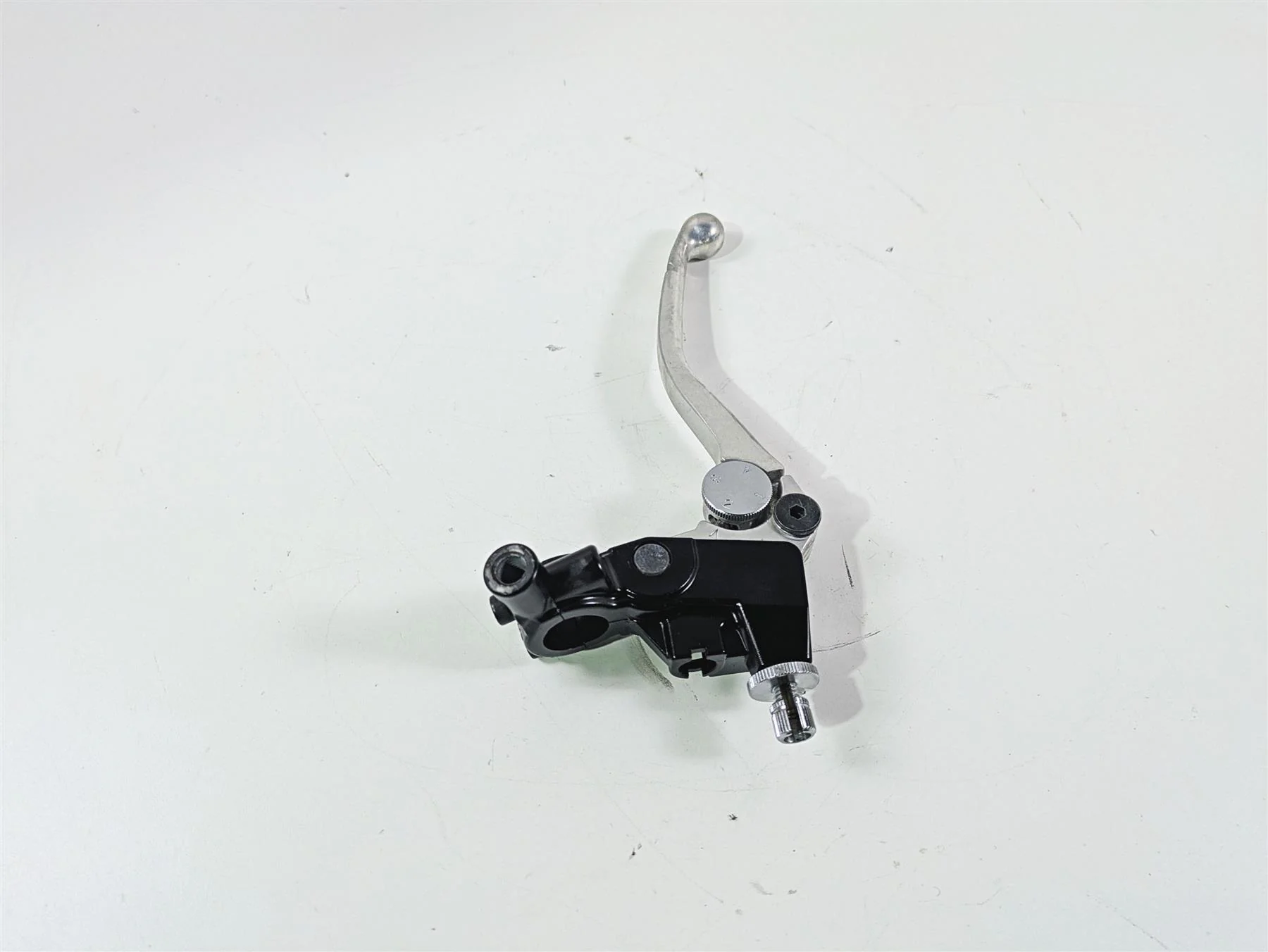 2013 Triumph Bonneville Clutch Perch & Lever T2046583 - Image 2