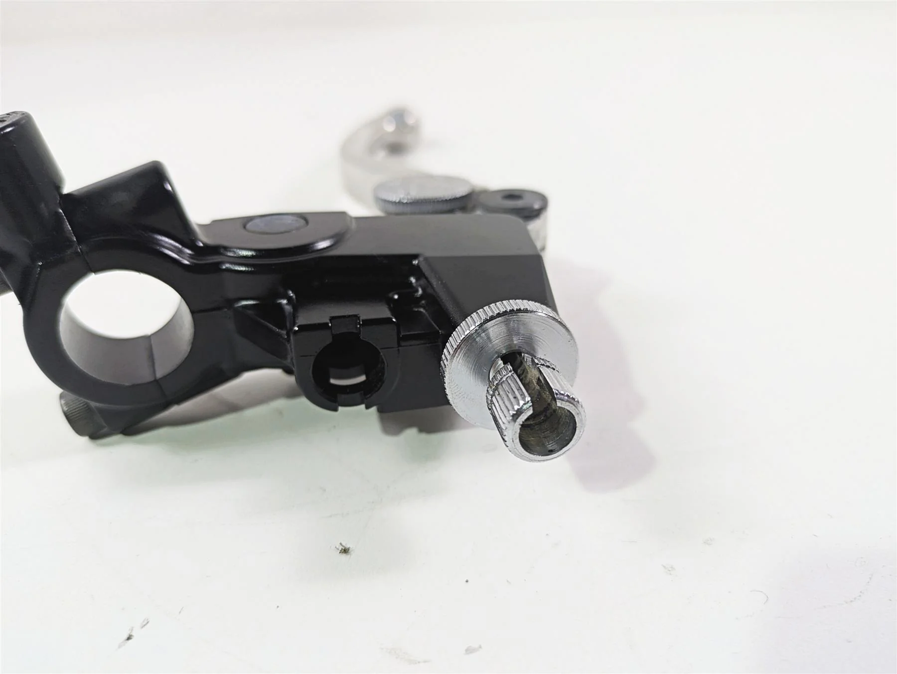 2013 Triumph Bonneville Clutch Perch & Lever T2046583 - Image 7