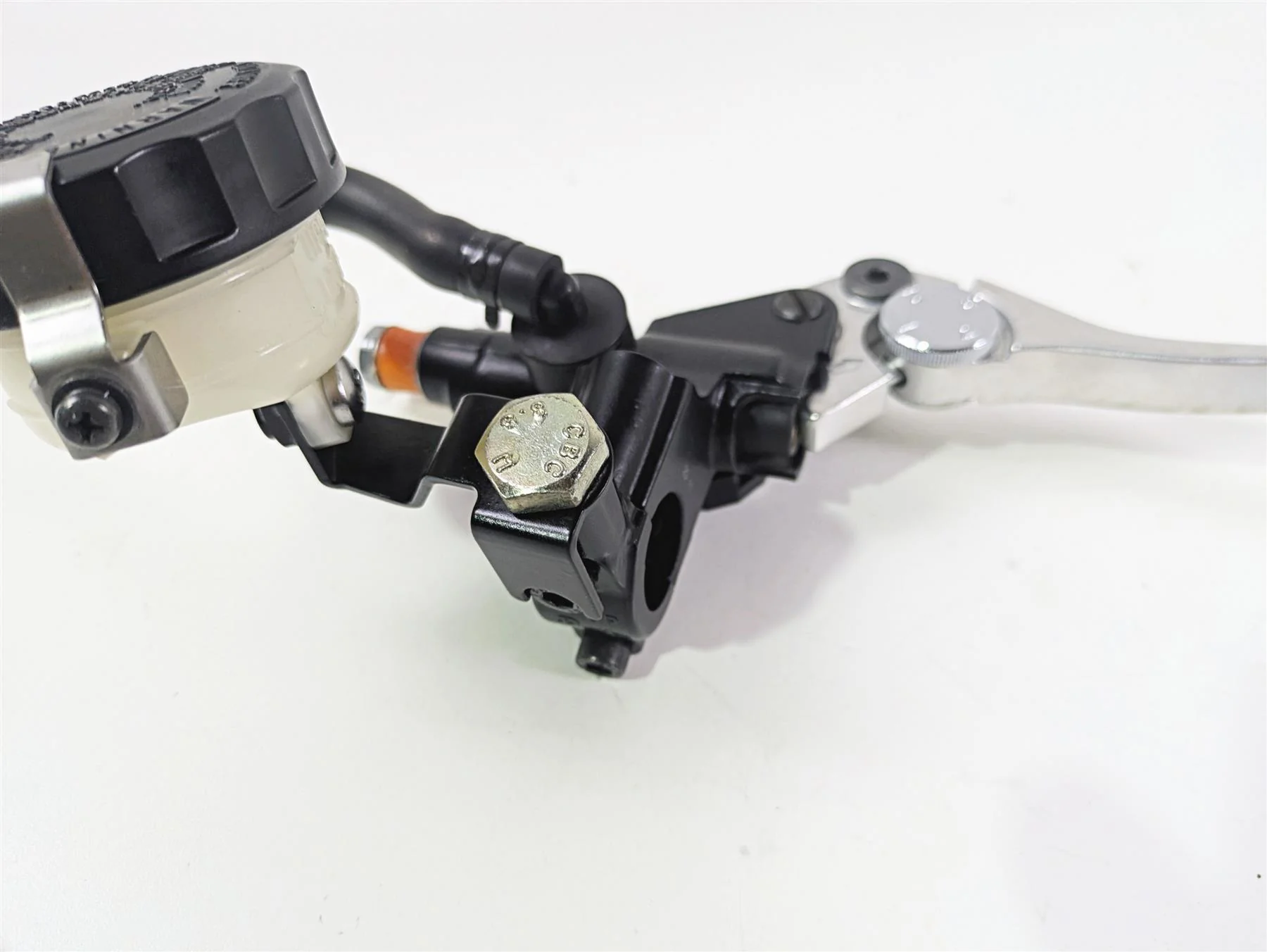 2013 Triumph Bonneville Front Brake Master Cylinder + Reservoir T2026220 - Image 6
