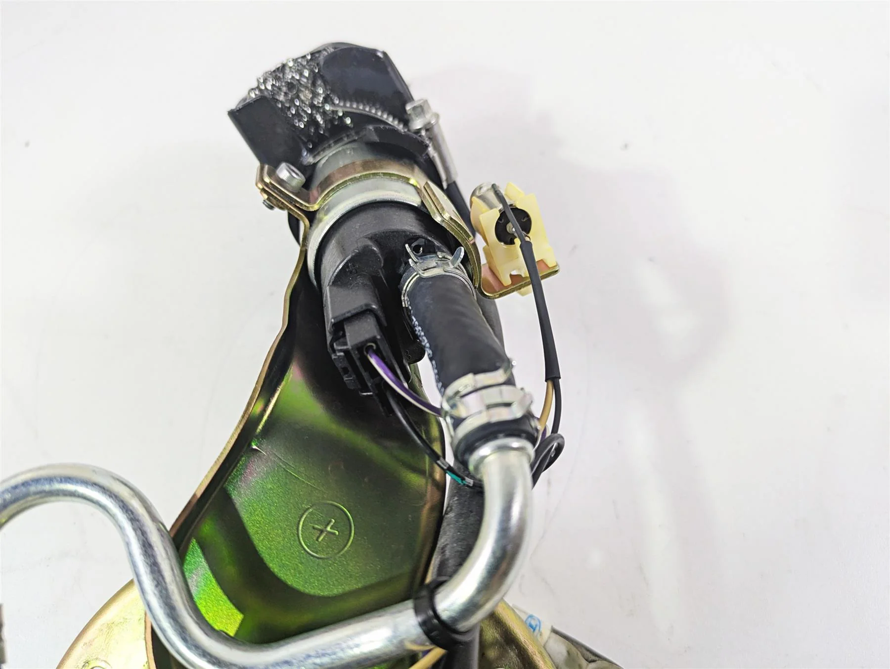 2013 Triumph Bonneville Fuel Gas Petrol Pump Set - Tested T2406003 - Image 8