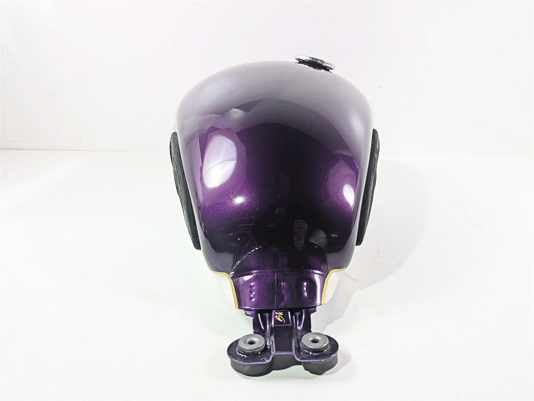 2013 Triumph Bonneville Fuel Petrol Tank Imperial Purple - No Dent T2402239-KF - Image 2