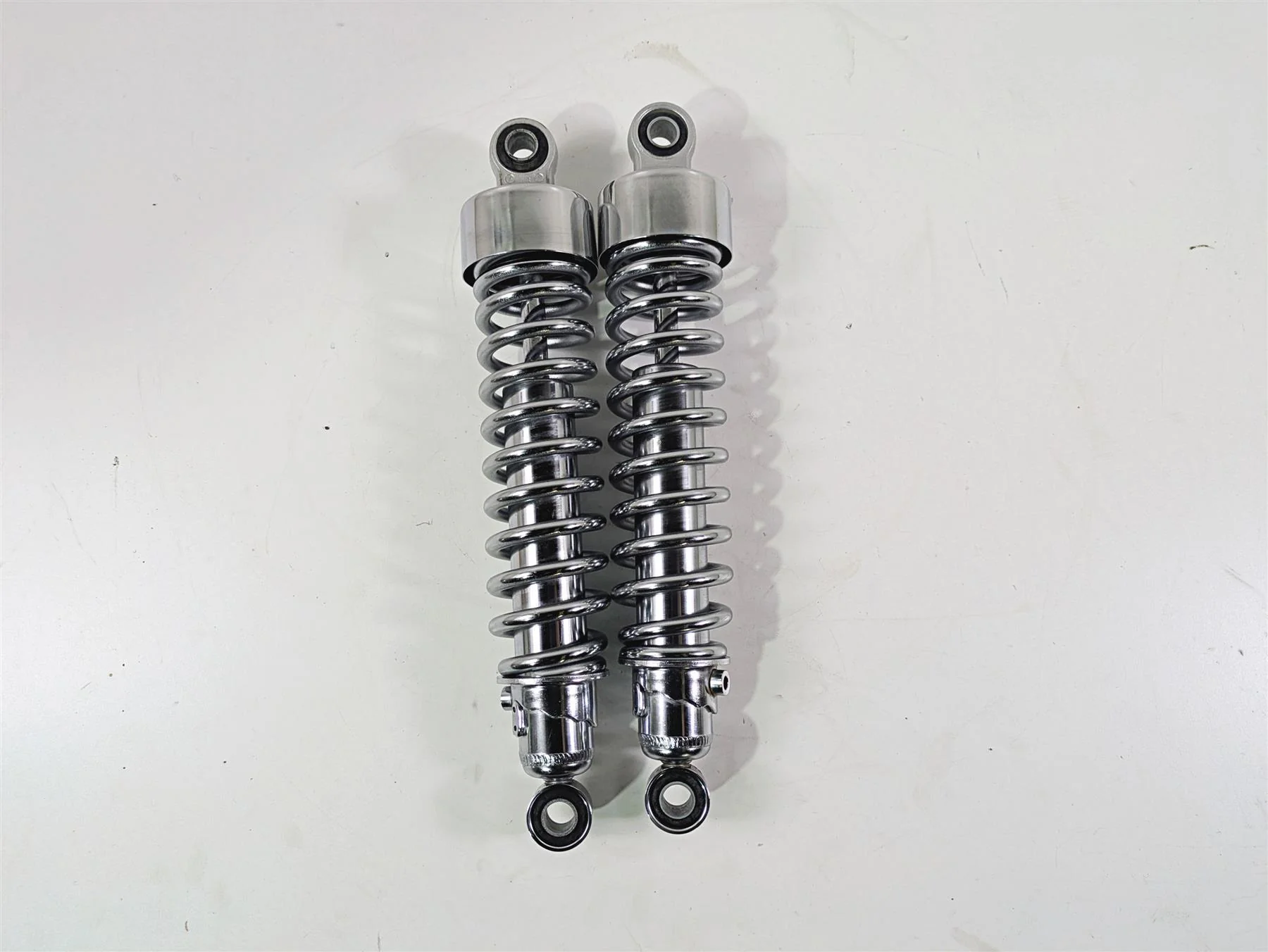 2013 Triumph Bonneville Nice Rear Suspension Shock Damper T2050323 - Image 2