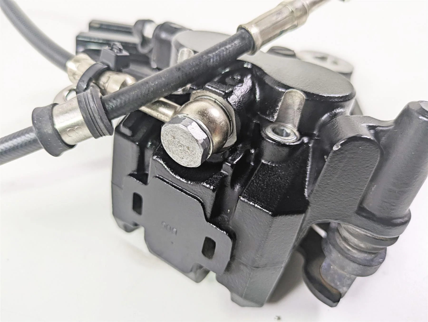 2013 Triumph Bonneville Nissin Rear Brake Caliper & Bracket T2020239 - Image 9