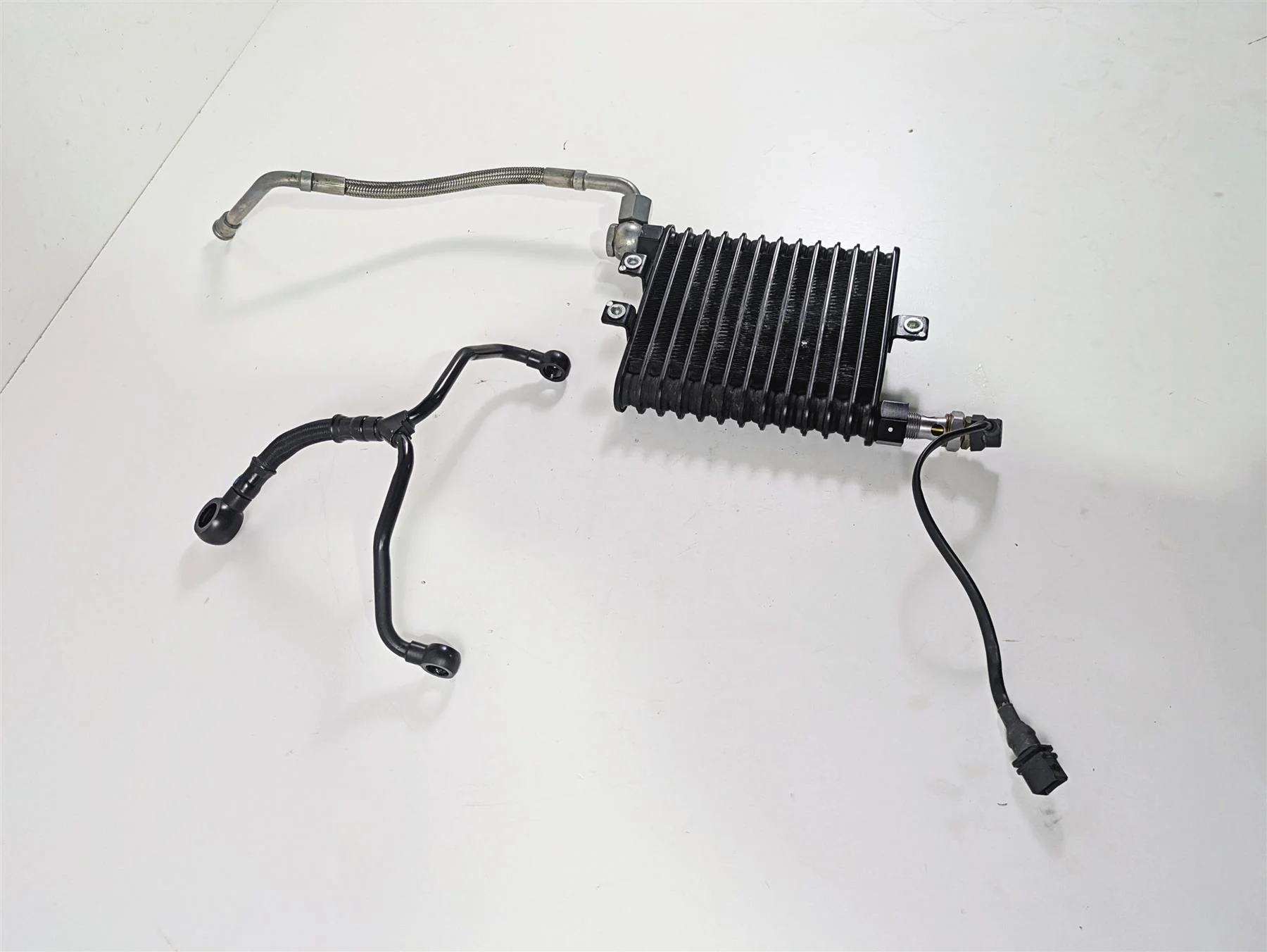 2013 Triumph Bonneville Oil Cooler & Lines Hoses Set T1210228 - Image 2