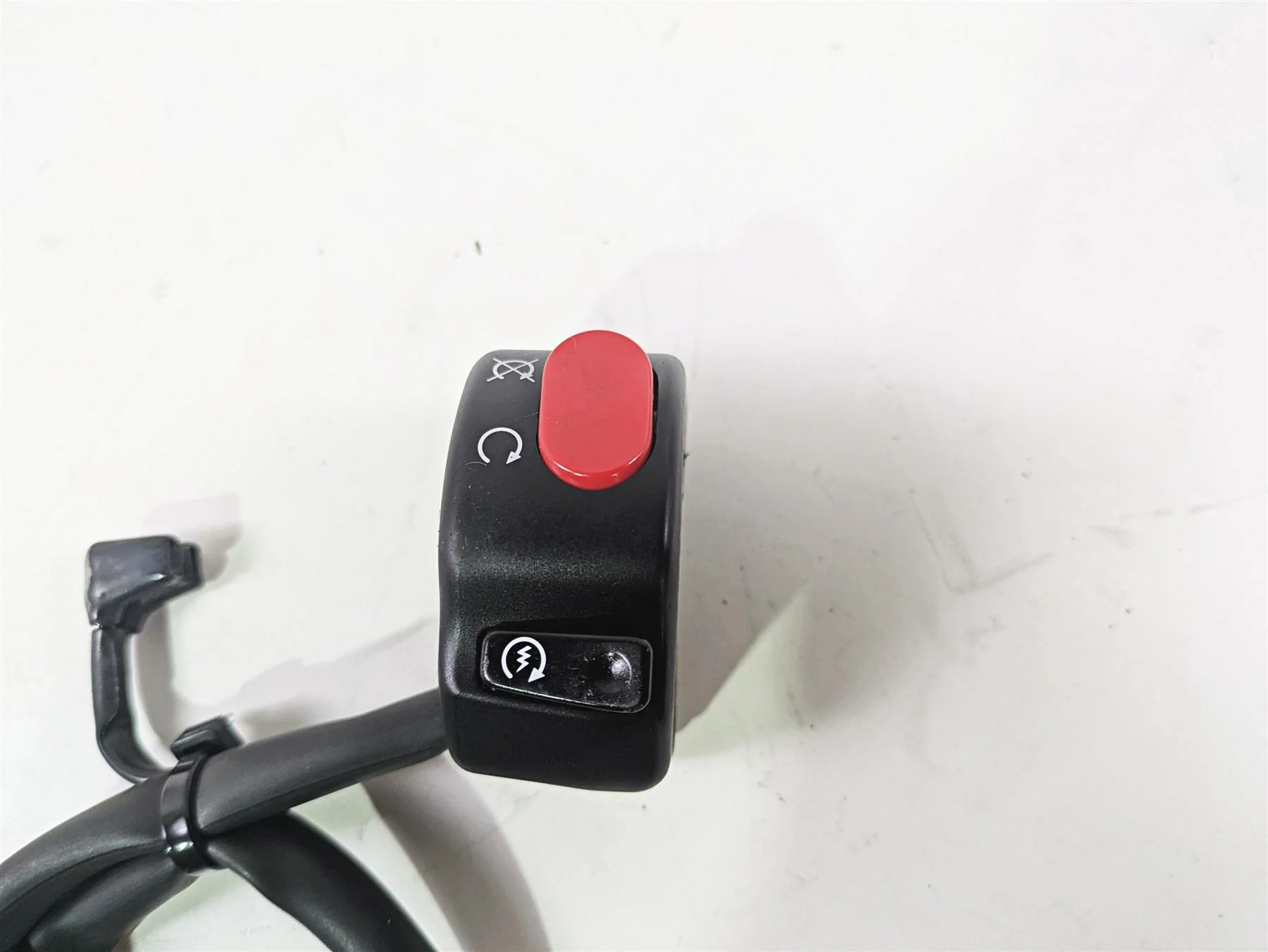 2013 Triumph Bonneville Right Hand Start Stop Control Switch T2040096 - Image 6