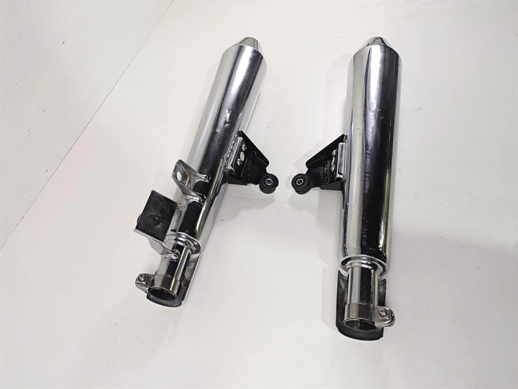 2013 Triumph Bonneville Stock Exhaust Pipe Muffler Set T2206490 T2206485 - Image 2