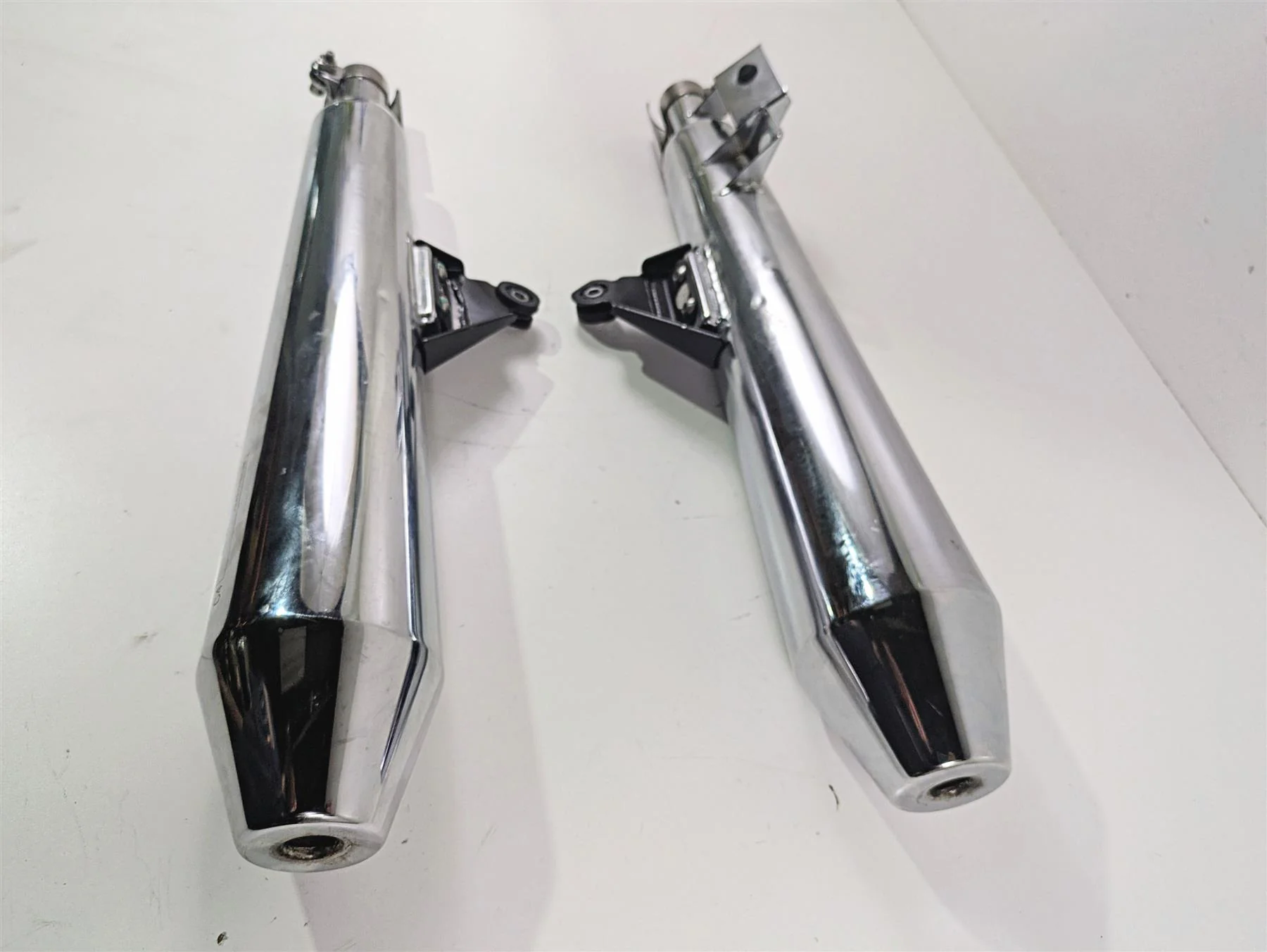 2013 Triumph Bonneville Stock Exhaust Pipe Muffler Set T2206490 T2206485 - Image 3