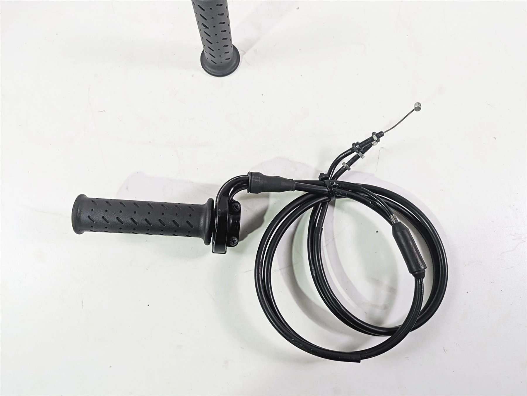 2013 Triumph Bonneville Throttle Cables & Grip Set T2040252 T2040740 T2040254 - Image 11