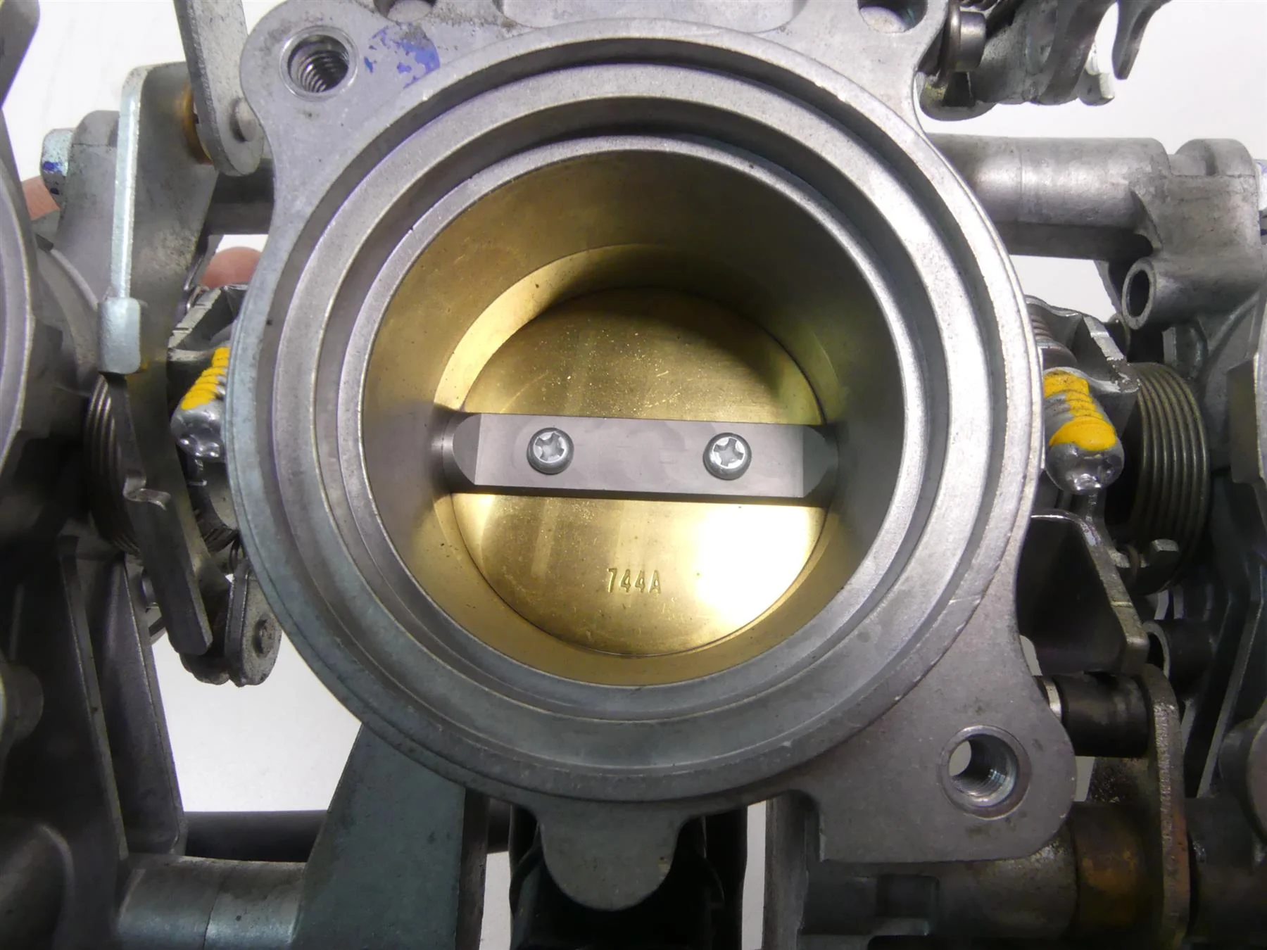 2013 Triumph Street Triple 675R Keihin Throttle Body Fuel Injectors T1241675 - Image 3