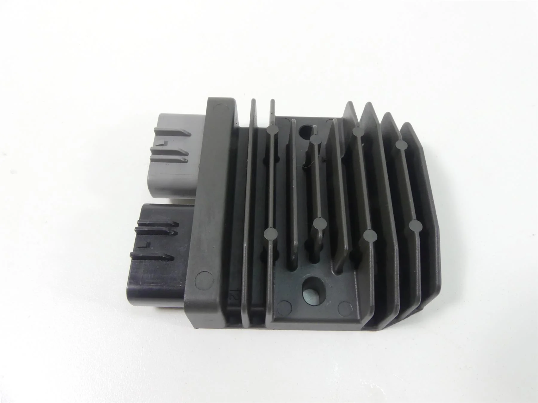 2013 Triumph Street Triple 675R Rectifier Voltage Regulator T1300675 FH020AA - Image 3