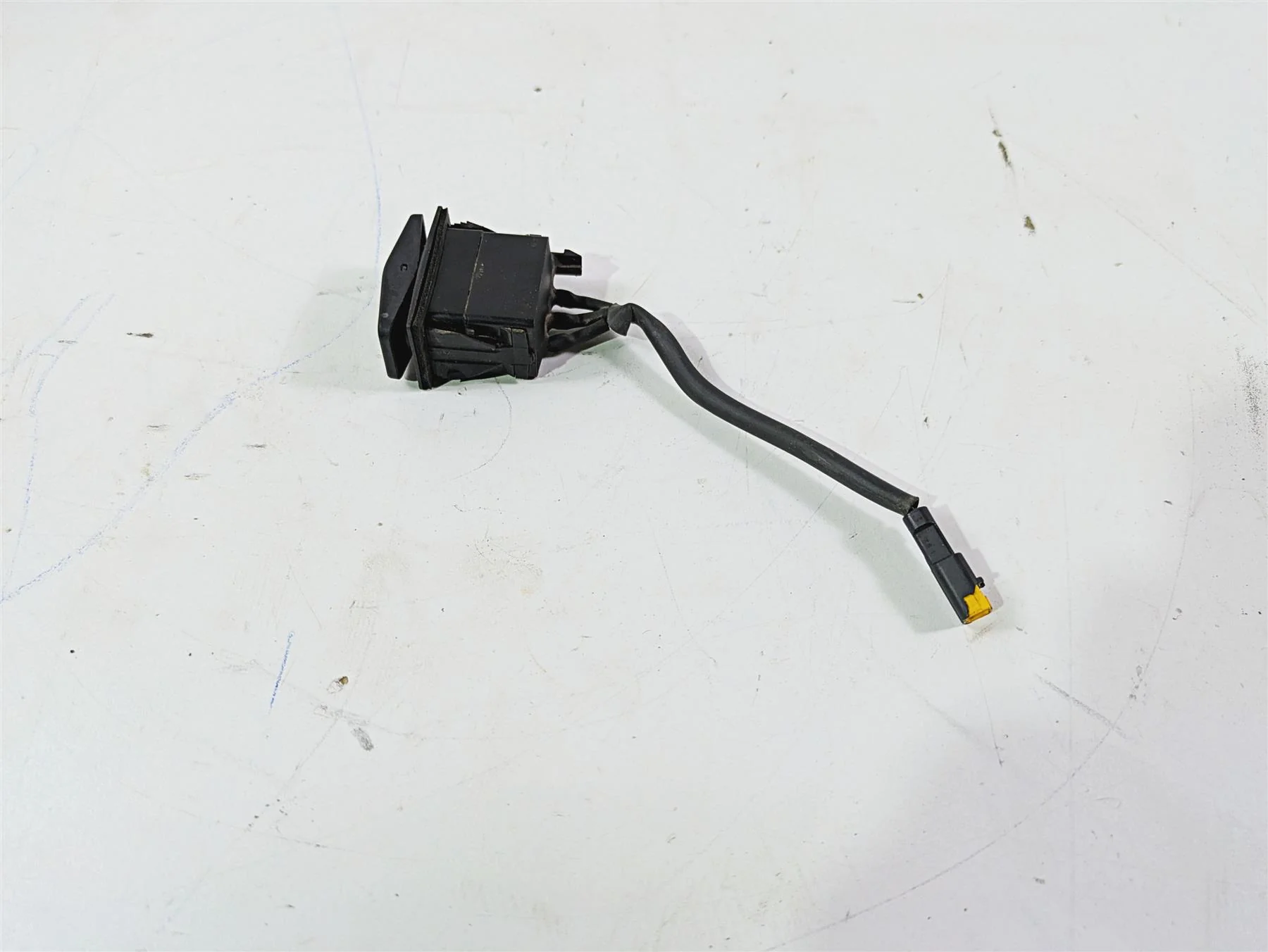 2013 Triumph Tiger 1215 Explorer Heated Seat Switch - Read T2505150