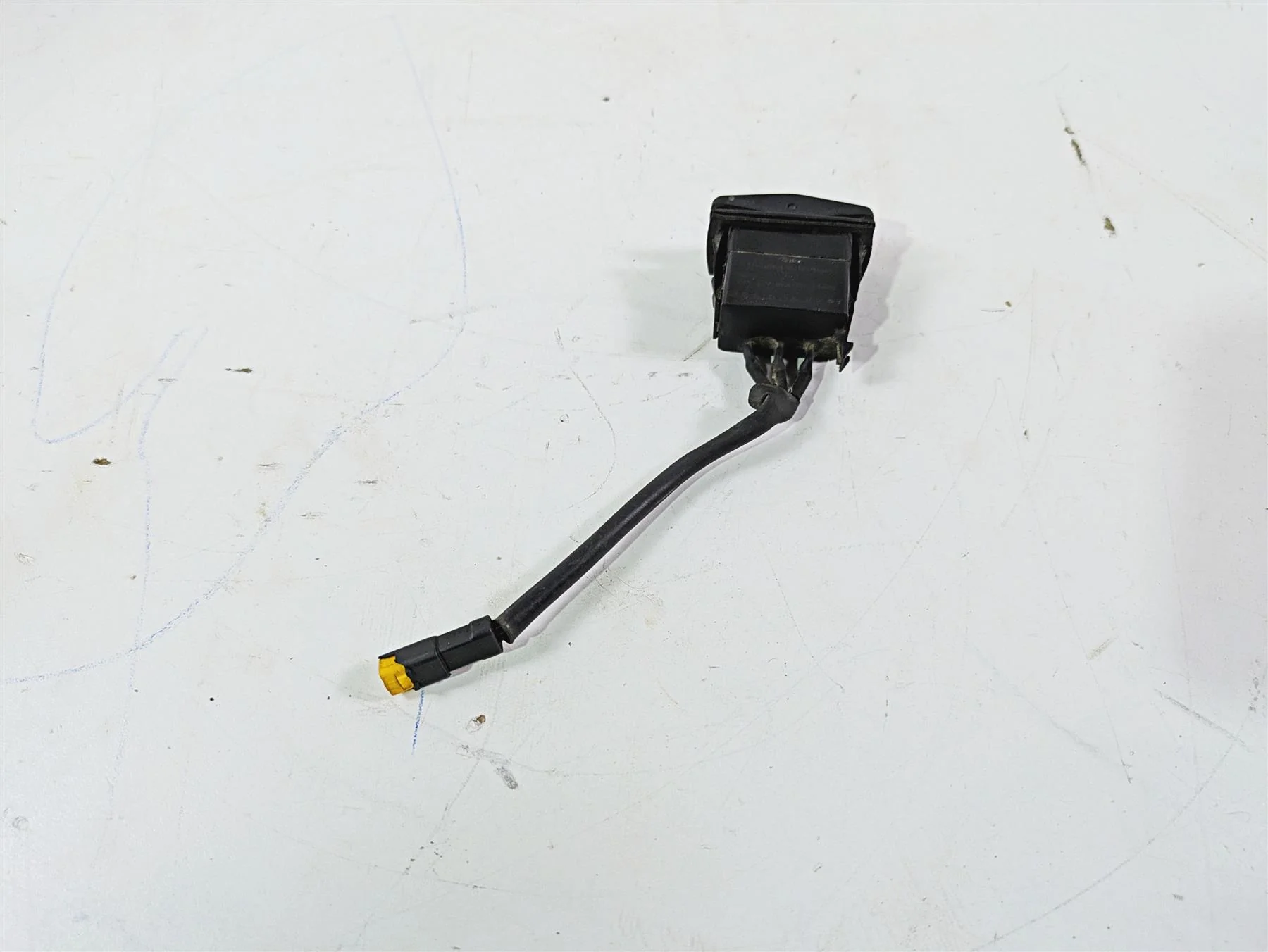 2013 Triumph Tiger 1215 Explorer Heated Seat Switch - Read T2505150 - Image 2