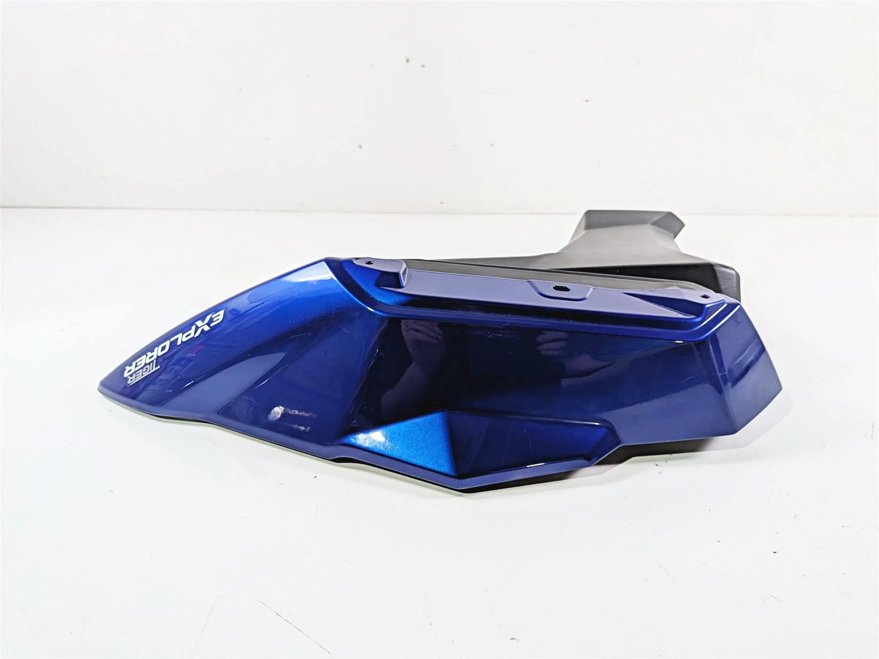 2013 Triumph Tiger 1215 Explorer Left Main Tank Fairing Cover Set T2305526 - Image 4
