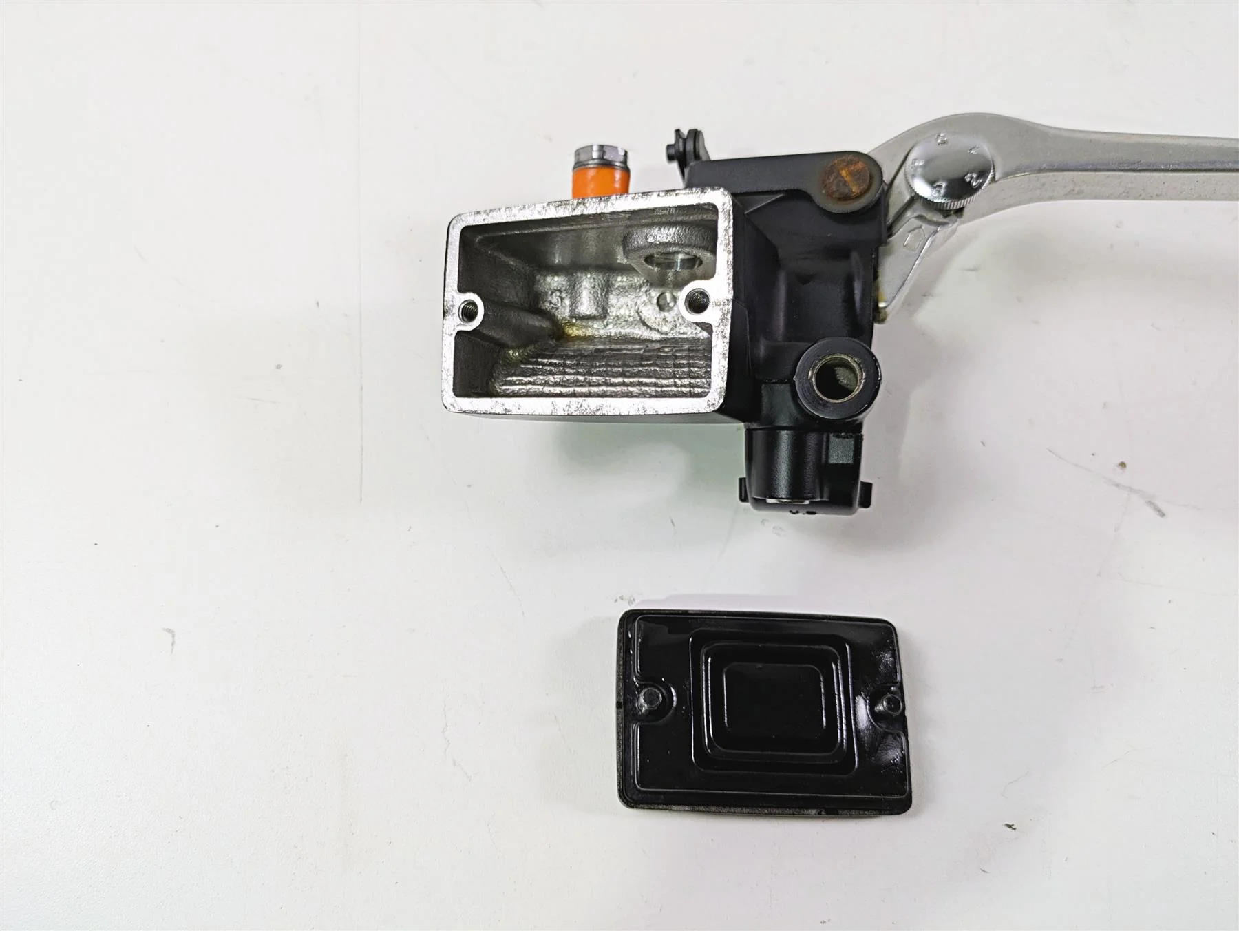 2013 Triumph Tiger 1215 Explorer Nissin Front Brake Master Cylinder 5/8 T2025830 - Image 12