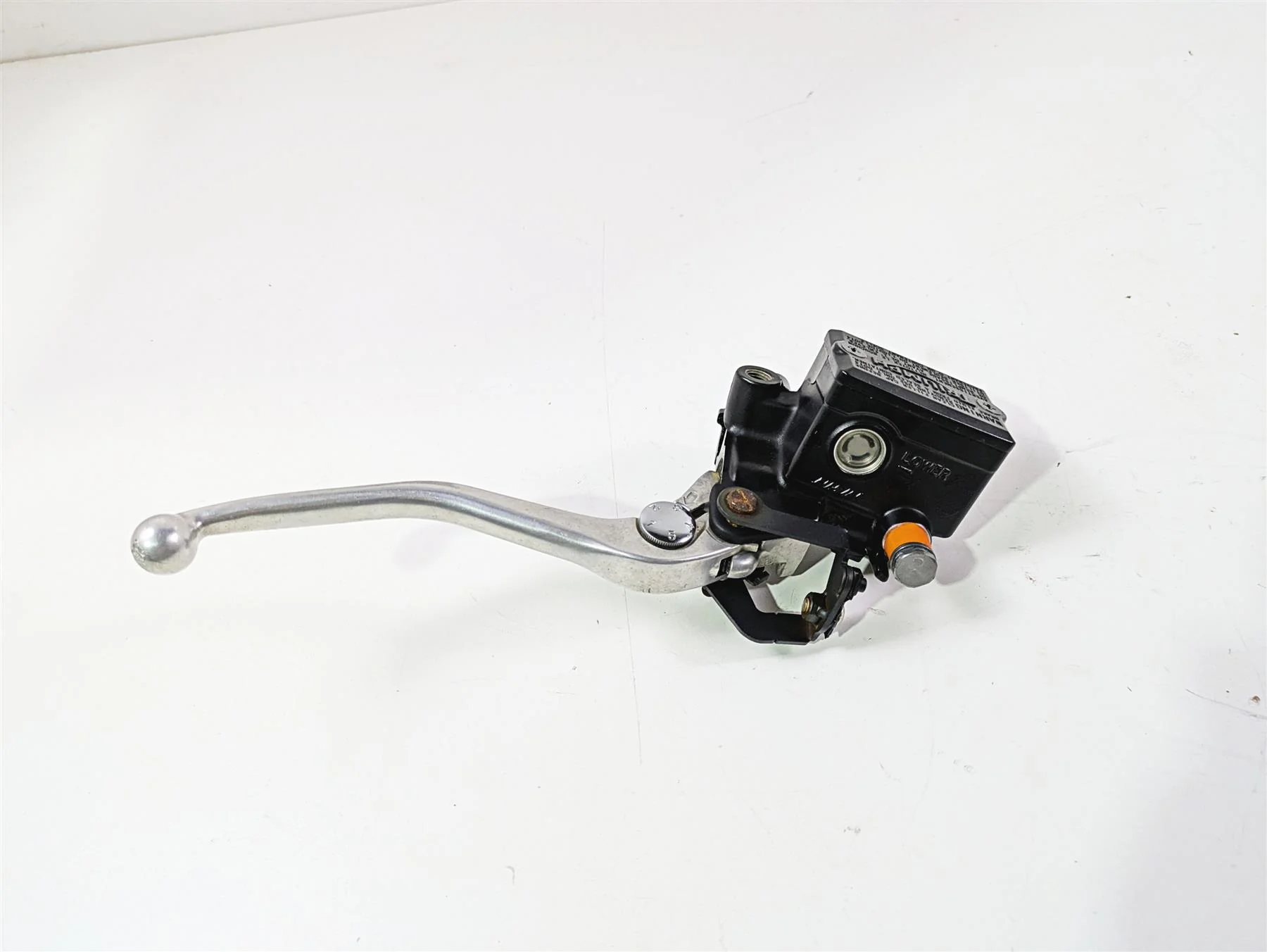 2013 Triumph Tiger 1215 Explorer Nissin Front Brake Master Cylinder 5/8 T2025830 - Image 3