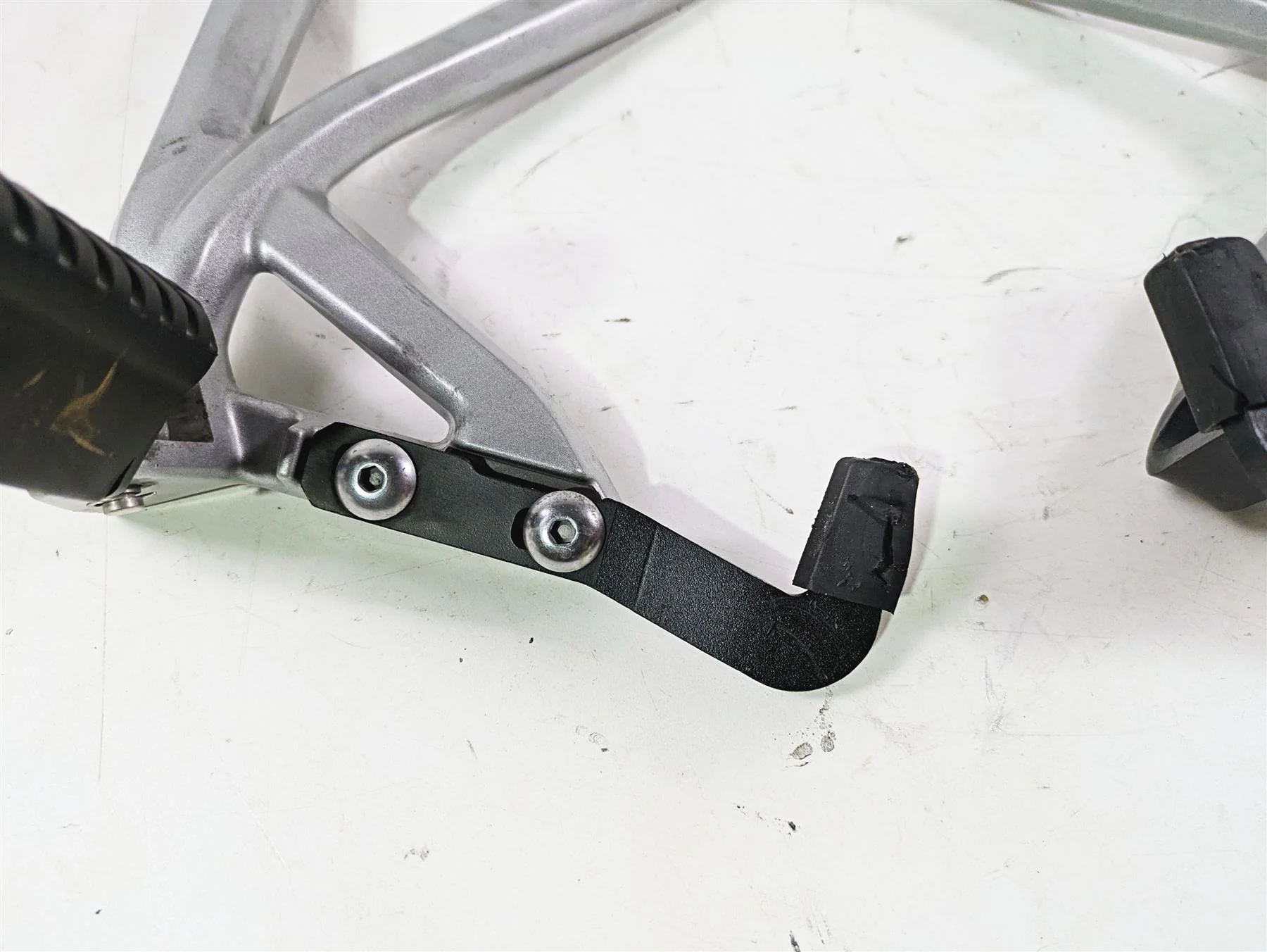 2013 Triumph Tiger 1215 Explorer Rear Passenger Footpeg Rest Set T2082162 - Image 7