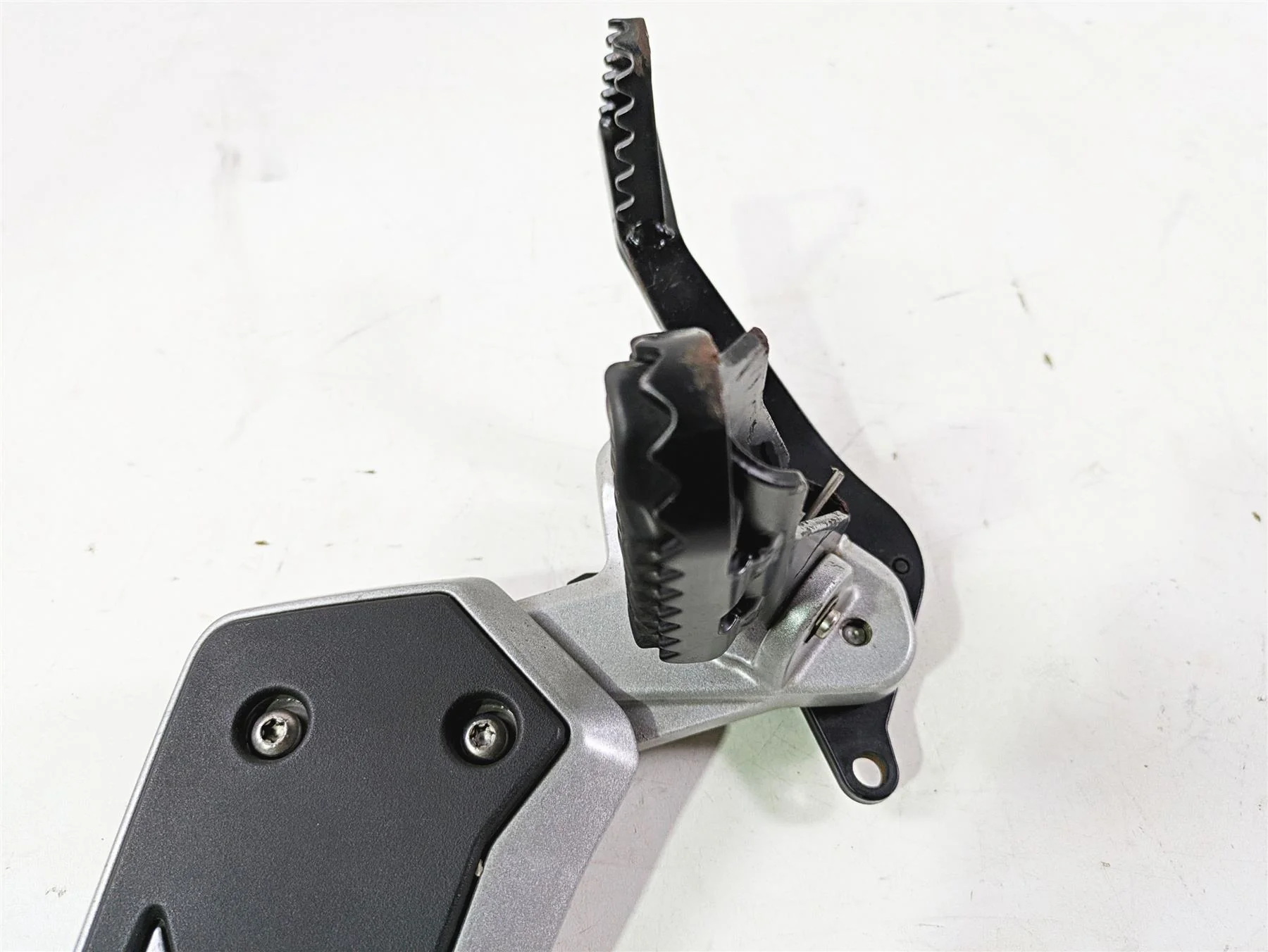 2013 Triumph Tiger 1215 Explorer Right Front Footpeg & Brake Pedal T2080788 - Image 6