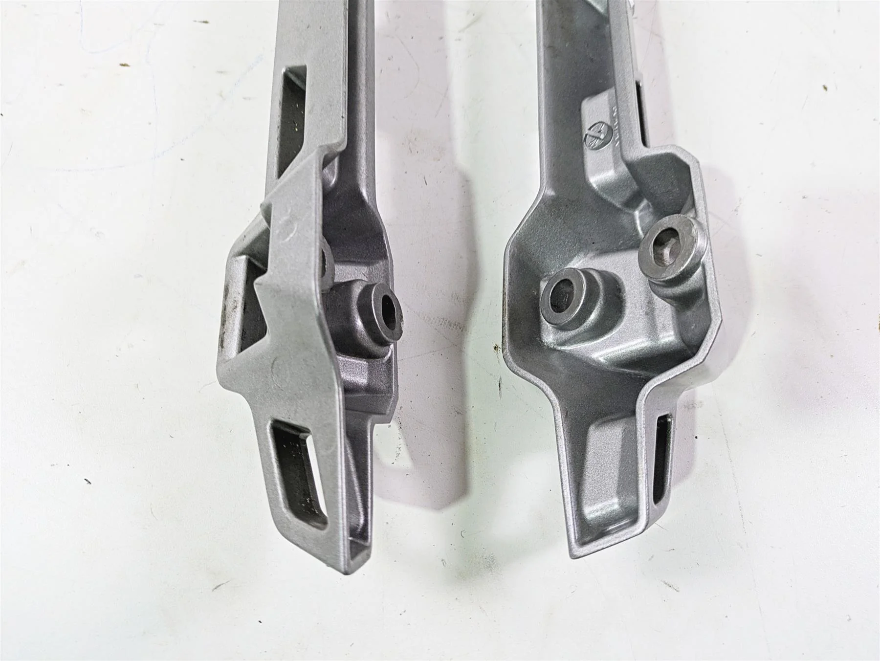 2013 Triumph Tiger 1215 Explorer Saddlebag Holder Pannier Rails T2303022 - Image 10