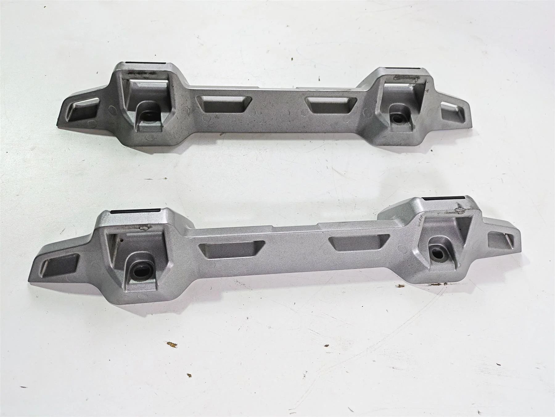 2013 Triumph Tiger 1215 Explorer Saddlebag Holder Pannier Rails T2303022 - Image 3