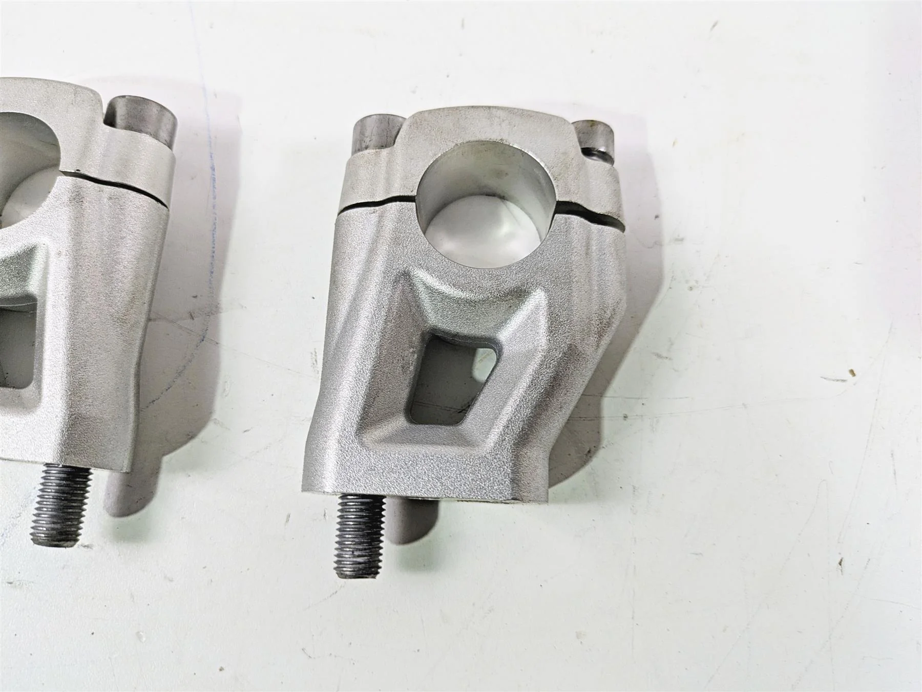 2013 Triumph Tiger 1215 Explorer Upper Lower Handlebar Riser Set T2040813 - Image 5