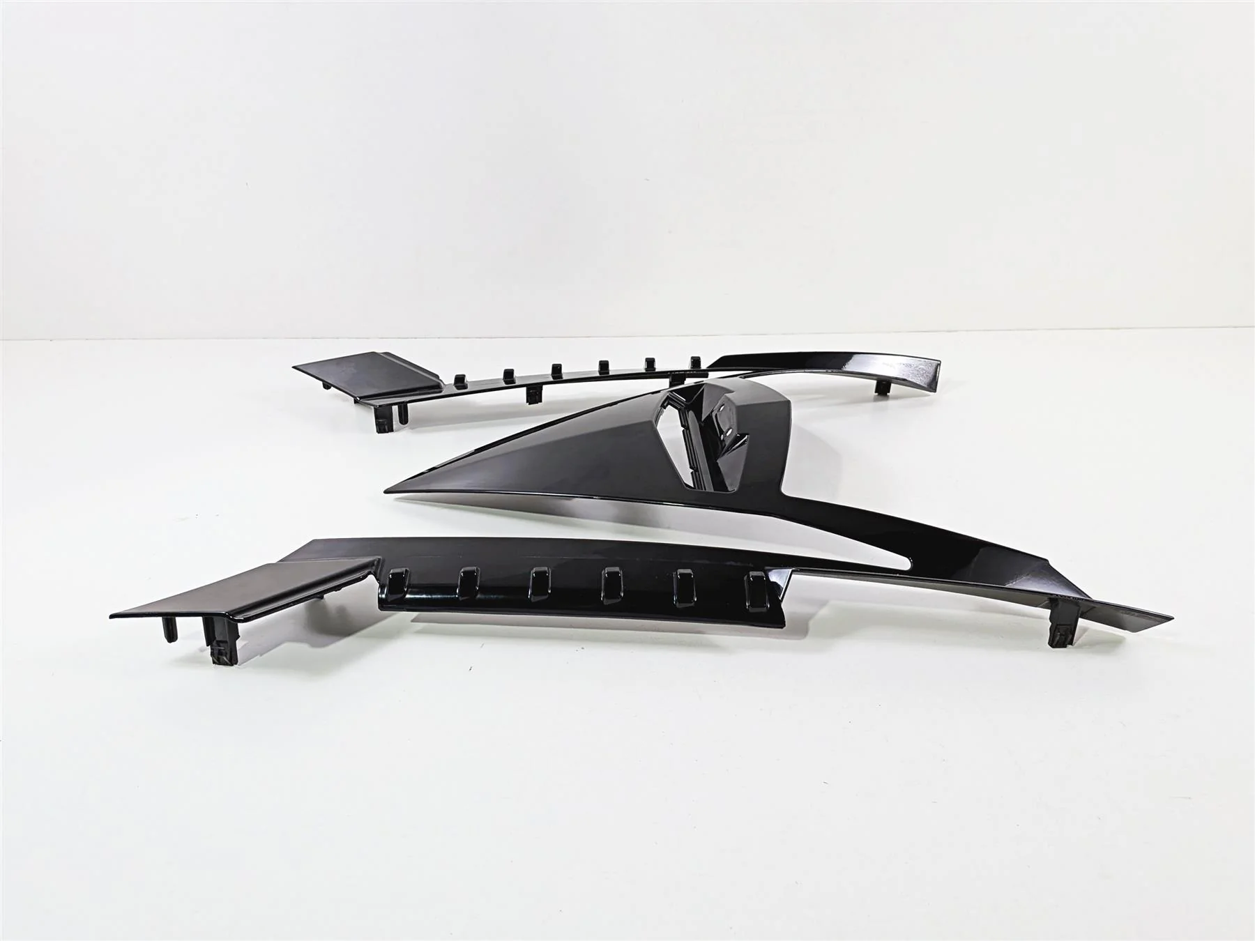 2013 Victory Vision Tour Black Rear Taillight Center Fairing Cover 5436209 - Image 7