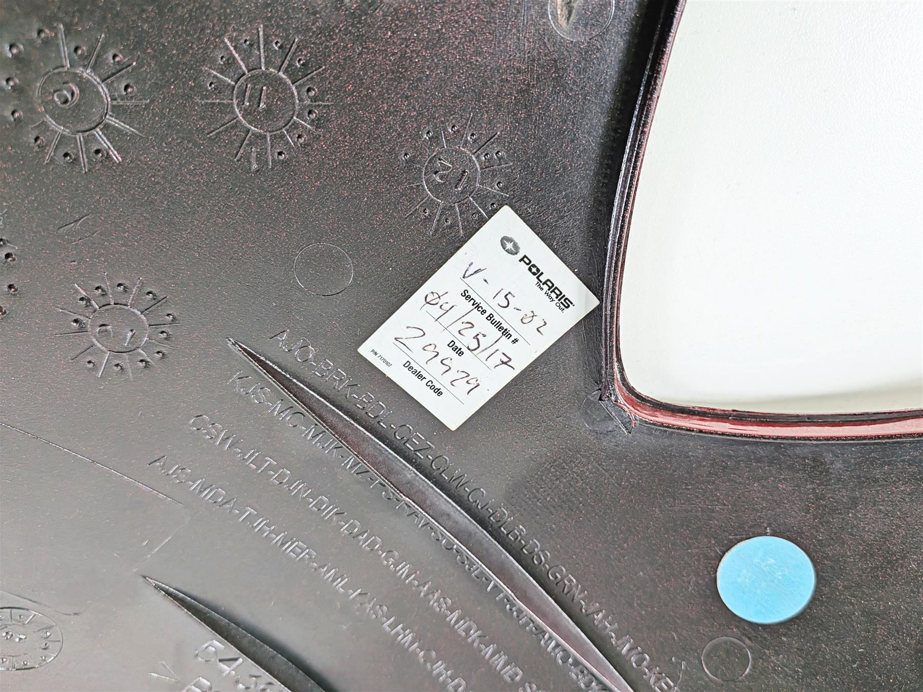 2013 Victory Vision Tour Center Top Red Air Box Cover Fairing 5436418 - Image 12